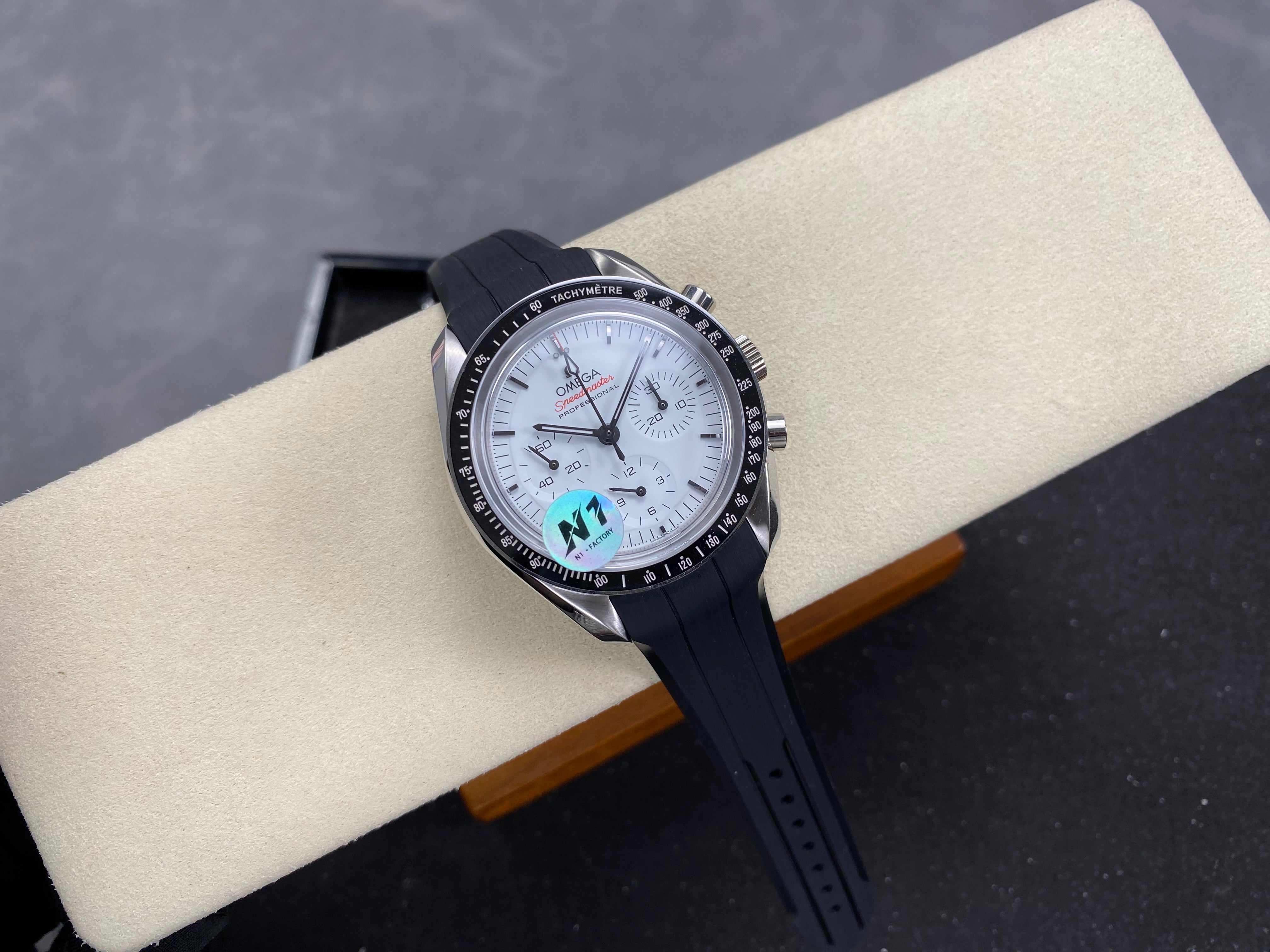 Omega Speedmaster Professional Moonwatch 42mm White Dial Black Rubber Strap