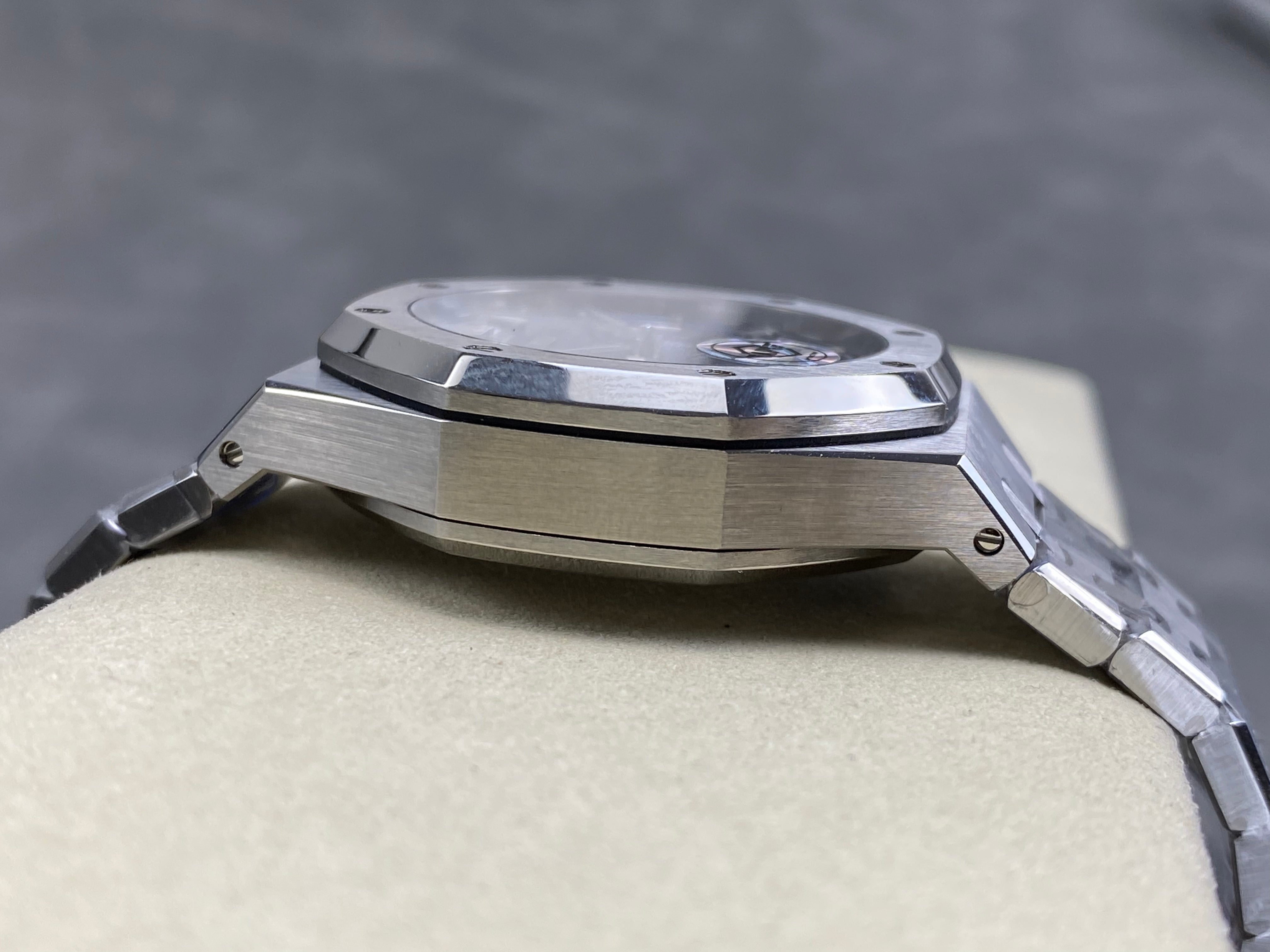 Audemars Piguet Royal Oak Chronograph 41mm All Blue Dial