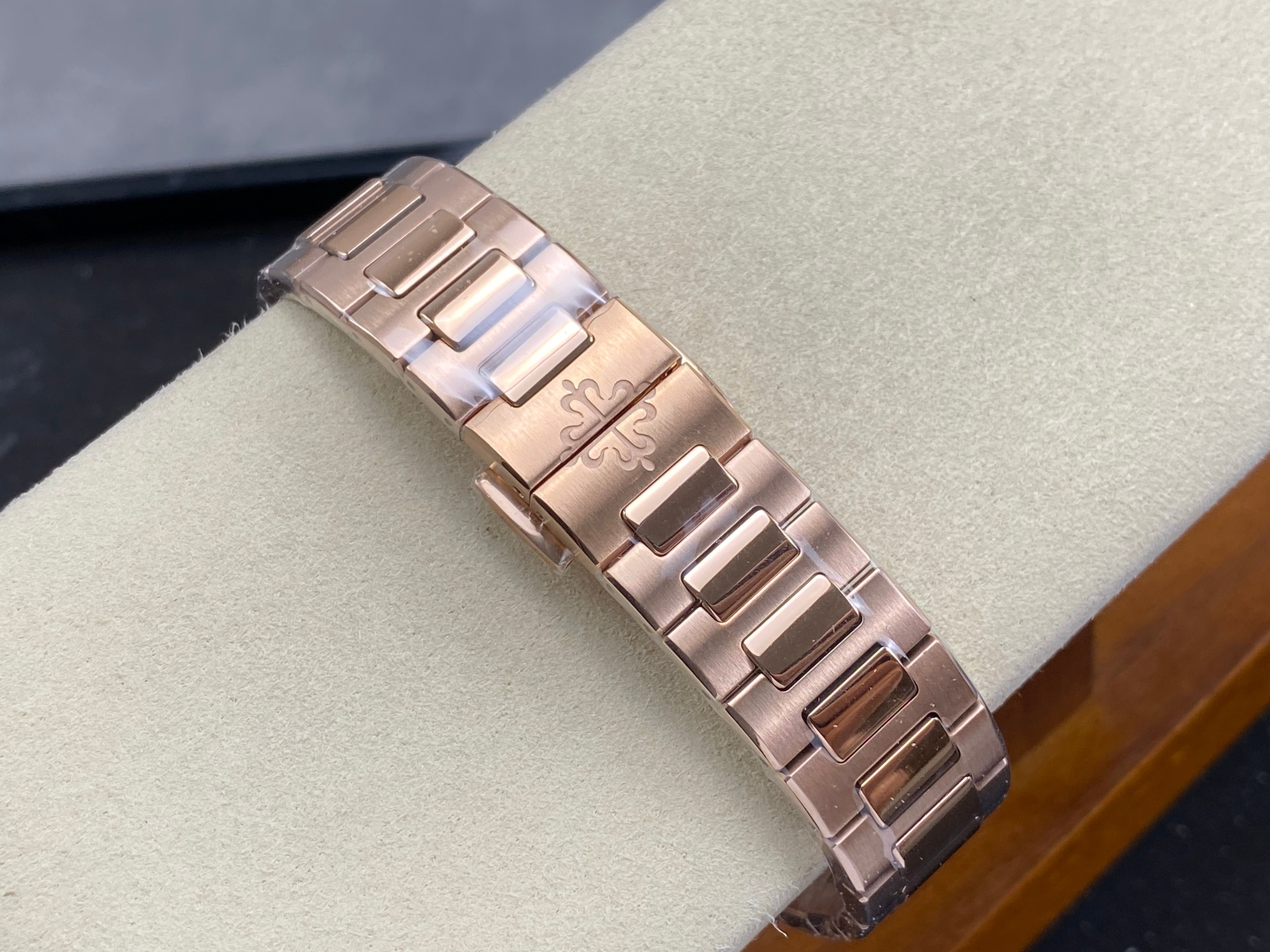 Patek Philippe Nautilus 35.2mm Rose Gold Case Tan Dial