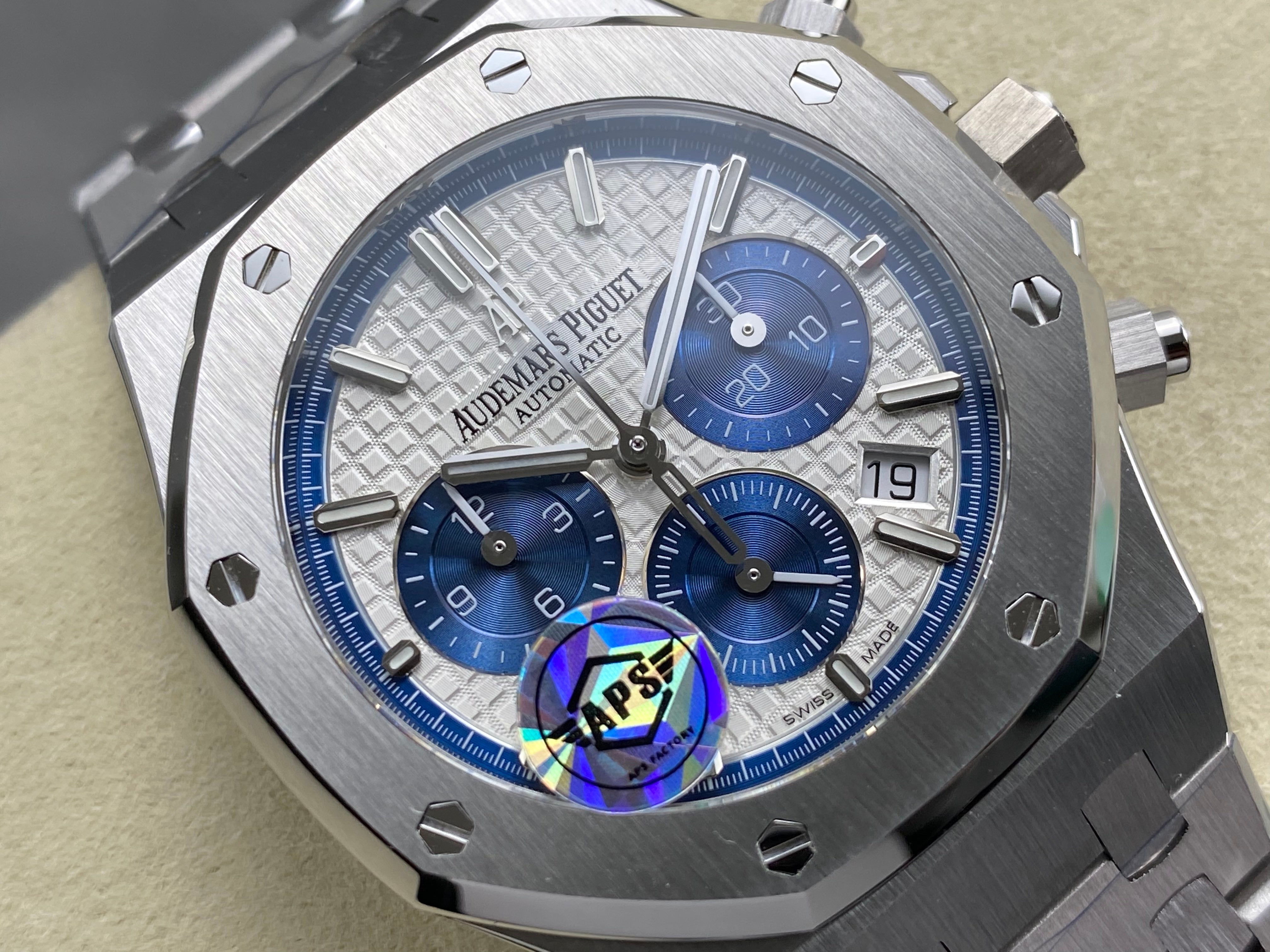 Audemars Piguet Royal Oak Chronograph 41mm White Blue Dial