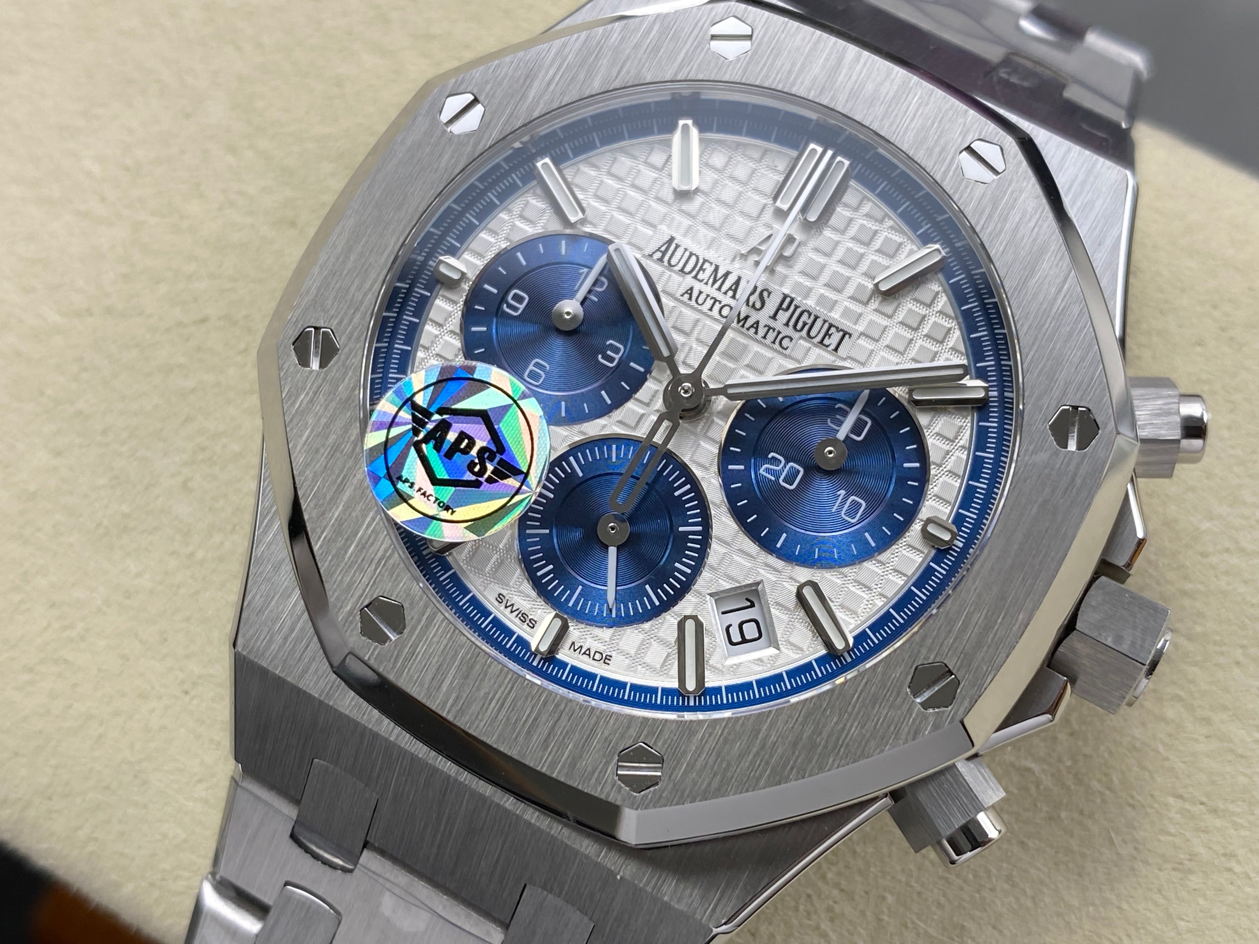 Audemars Piguet Royal Oak Chronograph 41mm White Blue Dial