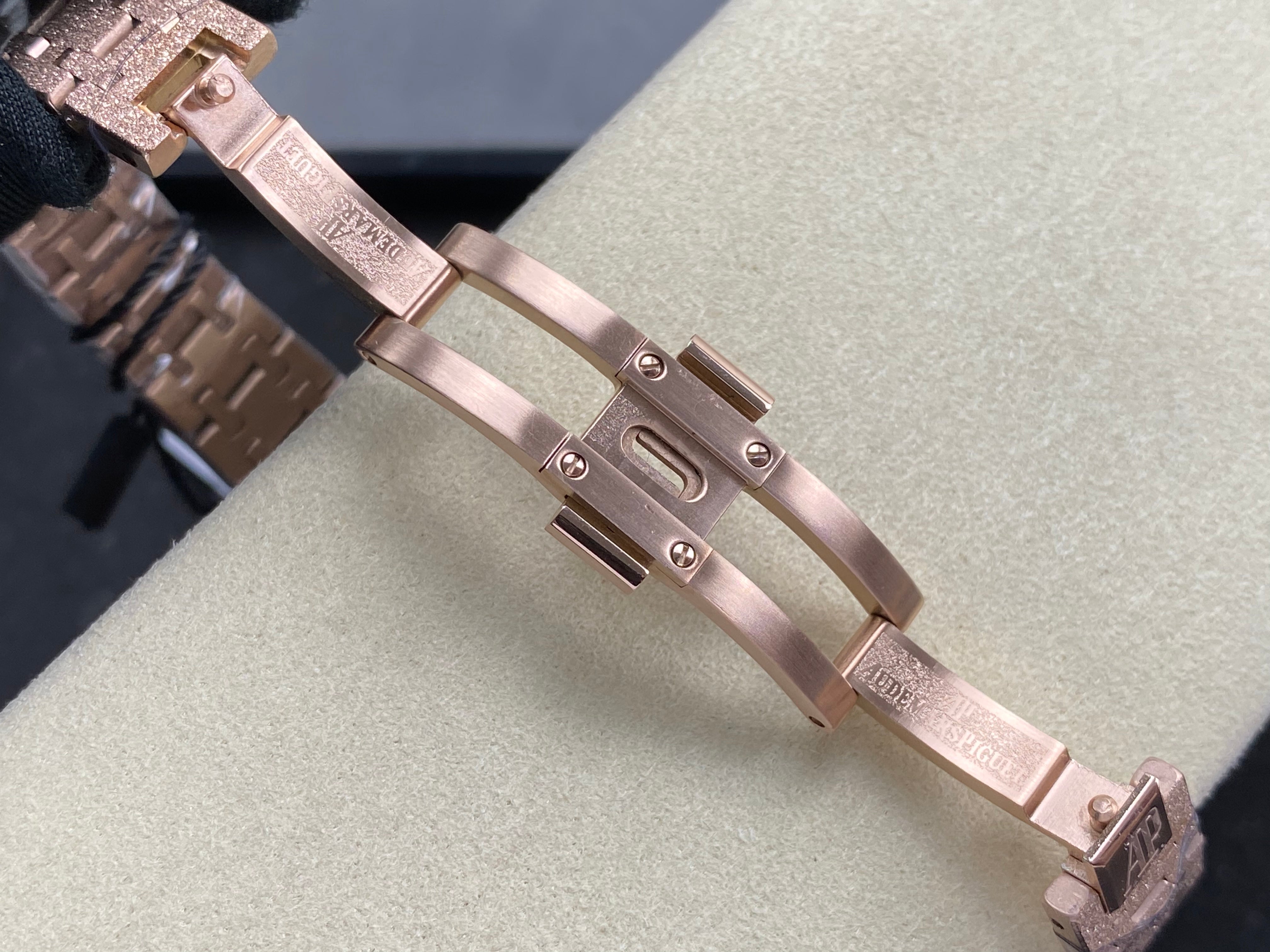Audemars Piguet Royal Oak 23mm Pink Gold Case