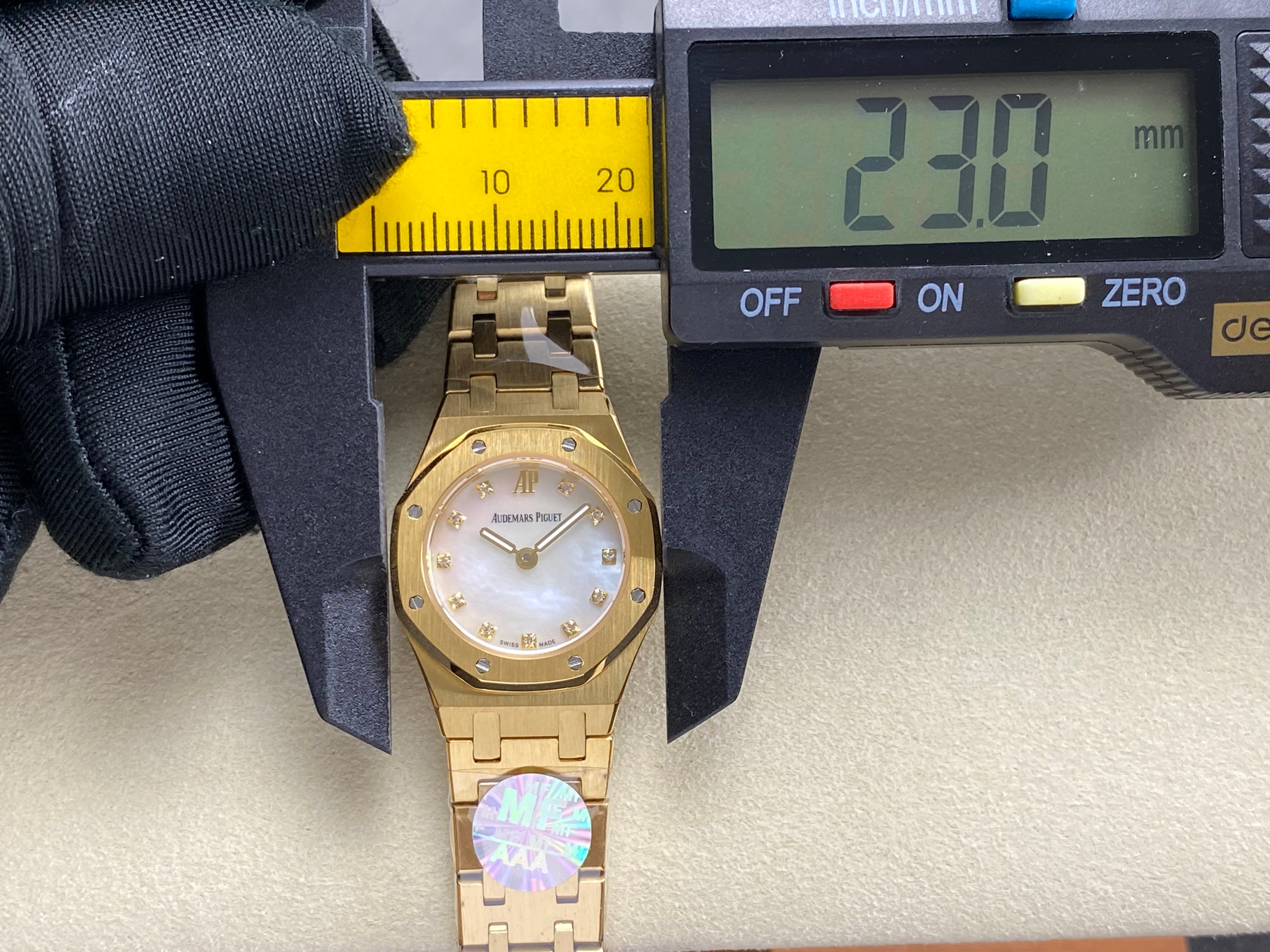 Audemars Piguet Royal Oak Lady 23mm Gold Case Mop Dial