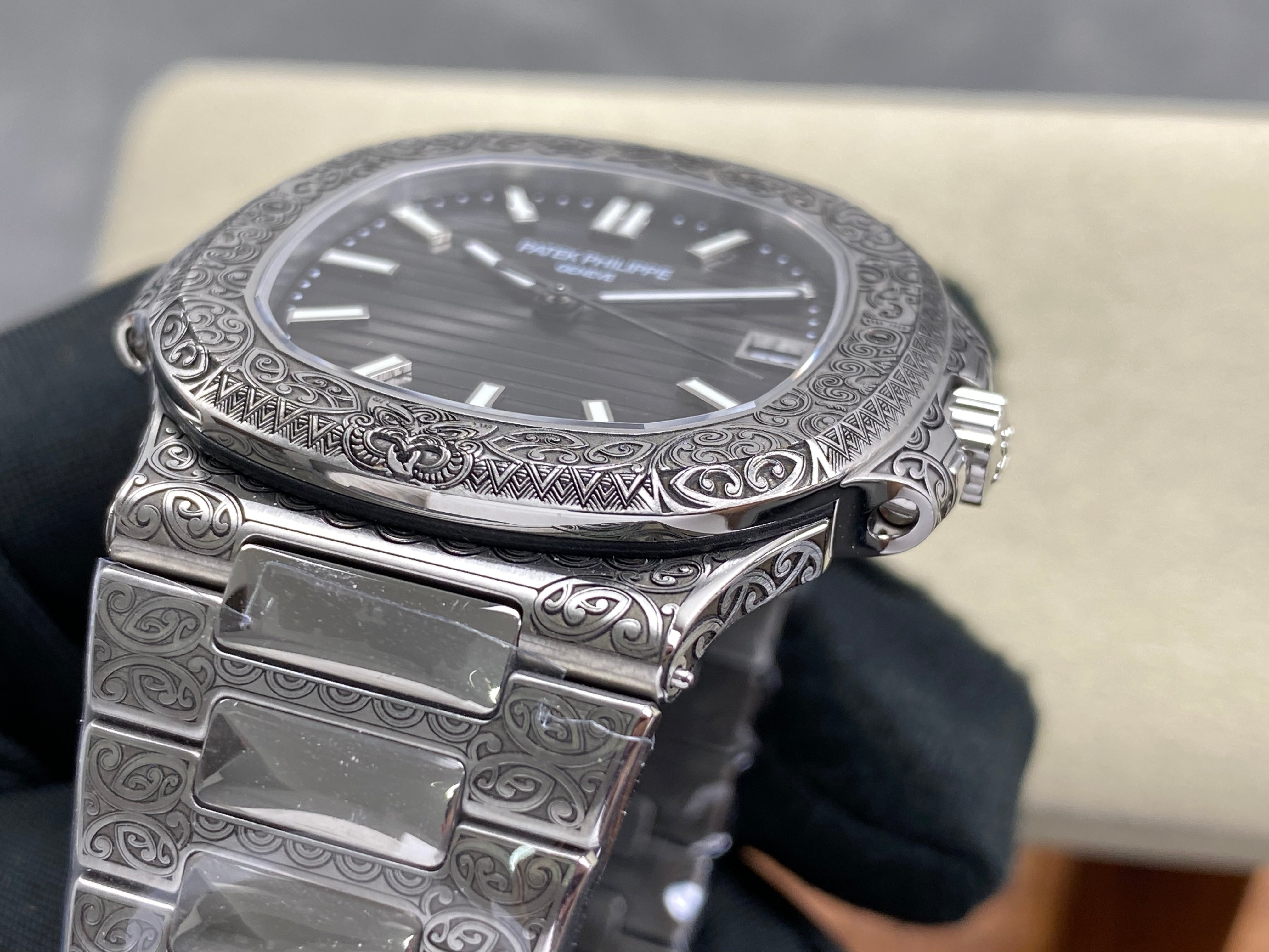Patek Philippe Nautilus 5711 Maori Motif 40mm Dark Gray Dial Stainless Steel Case