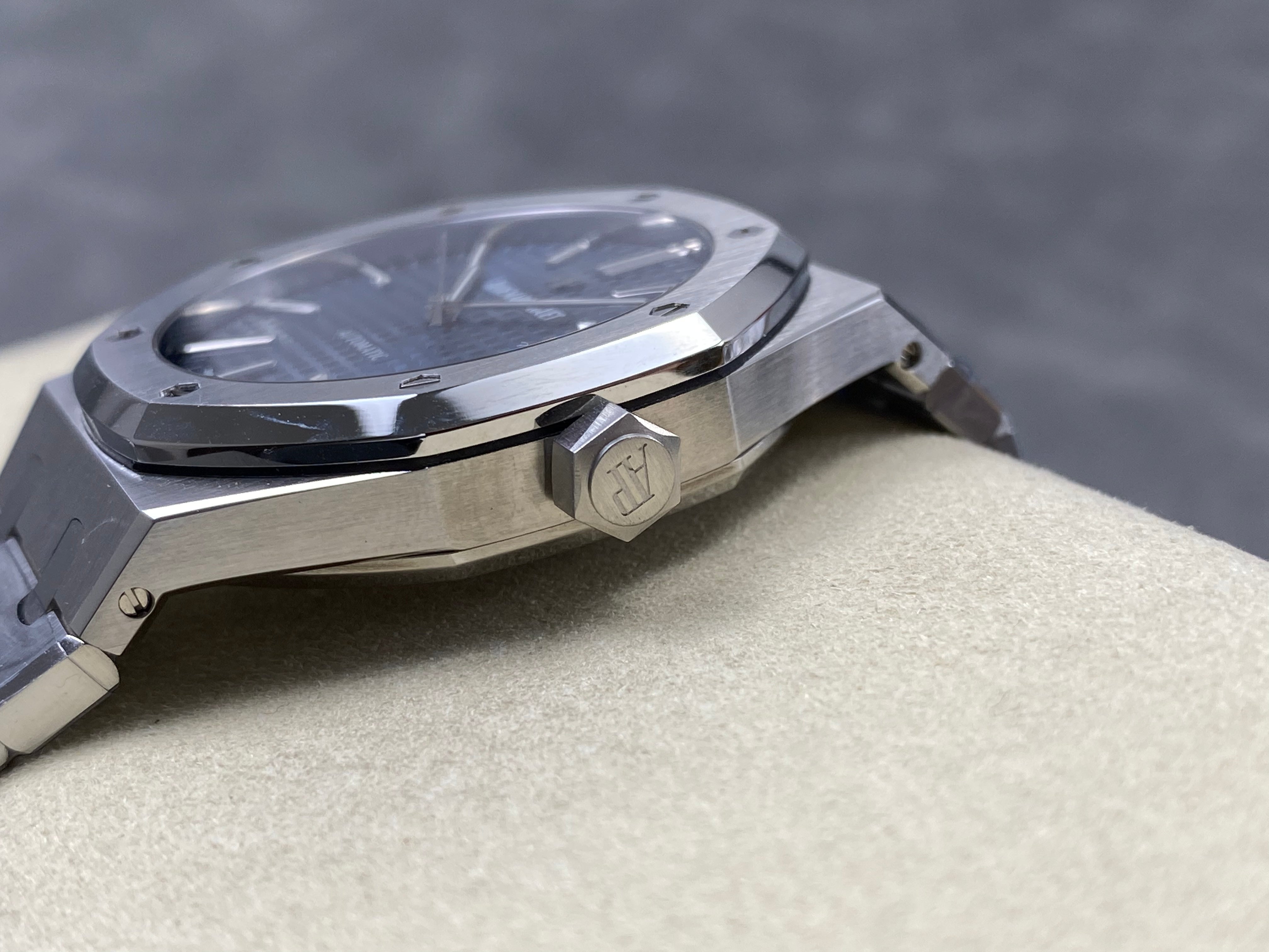 Audemars Piguet Royal Oak Selfwinding 41mm 15400OR Blue Dial