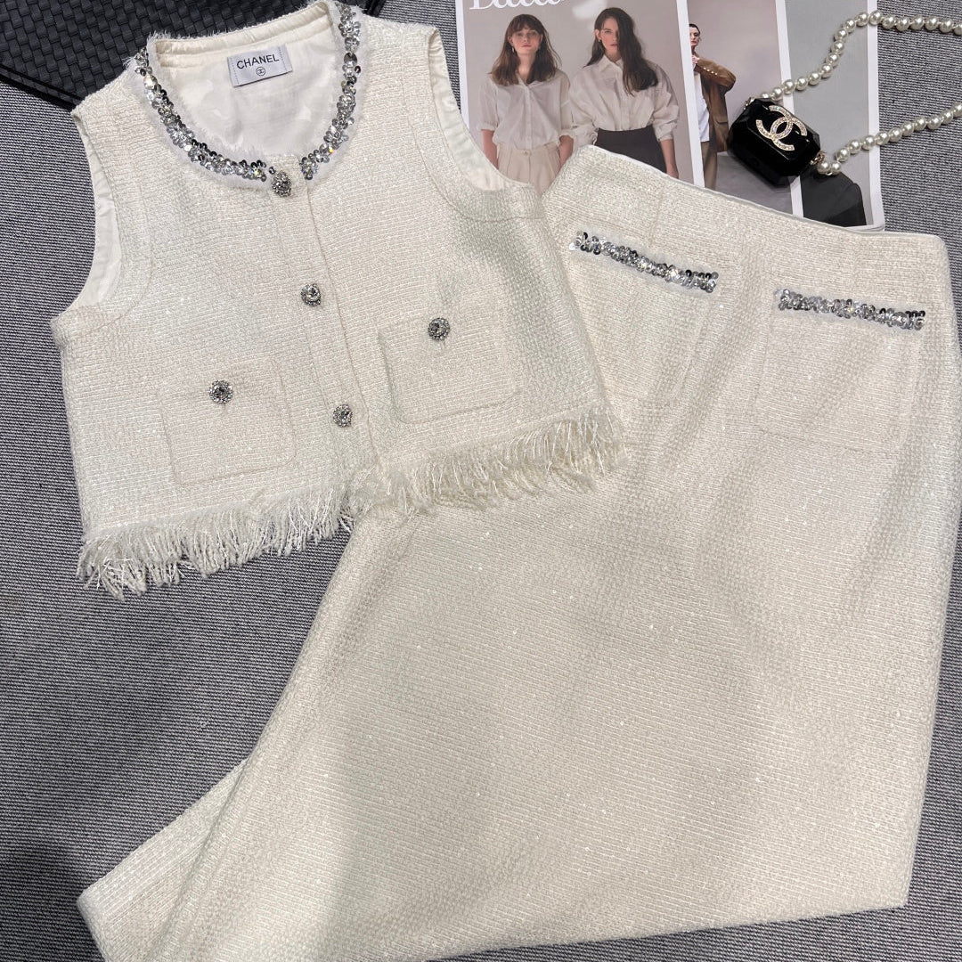 Chanel 2026 Sequined Suit Cream Wool Acrylic 210592