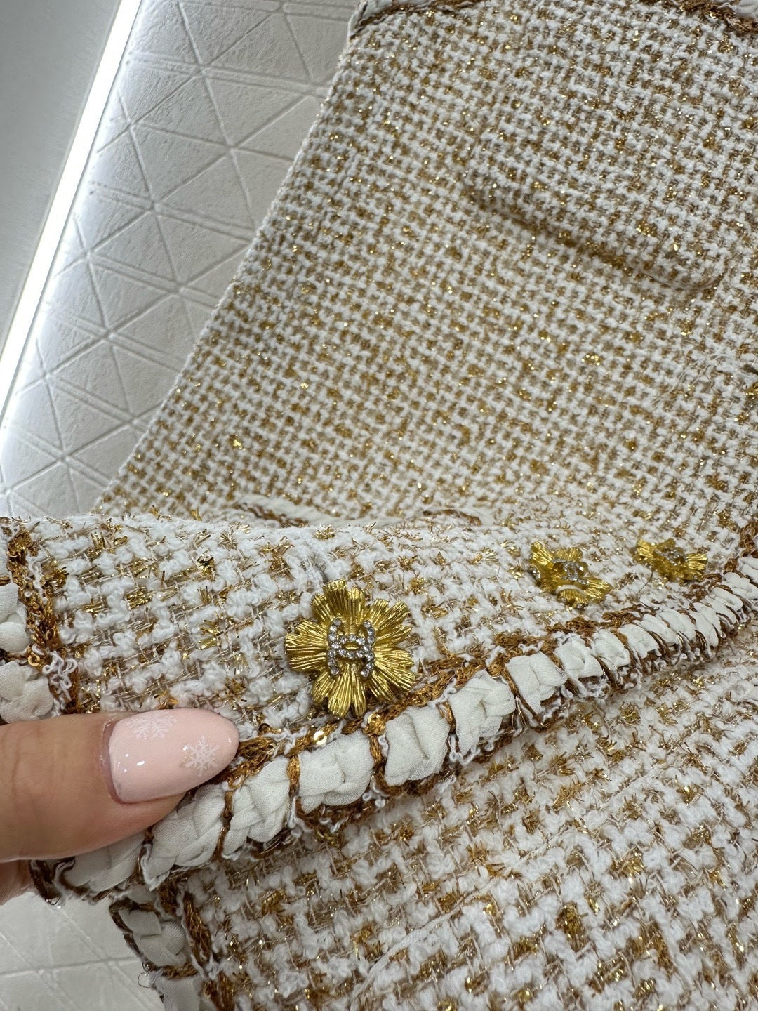 CC 26 Vest With Gold-colored Buttons Beige Tweed Fabric