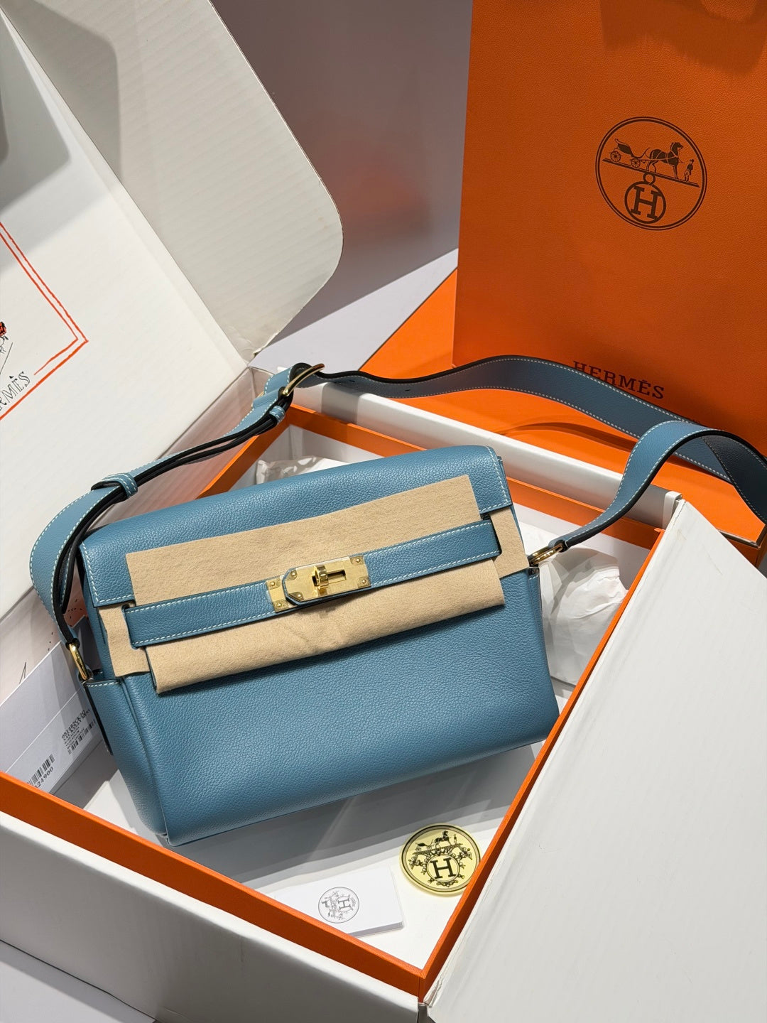 Hermes 2026 Kelly Messenger PM 25cm Leather 284468