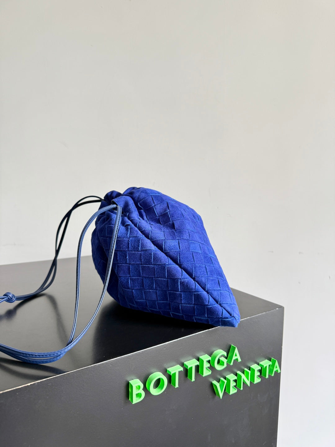 Bottega Veneta 2026 Dust Bag 32cm Blue Suede 137068