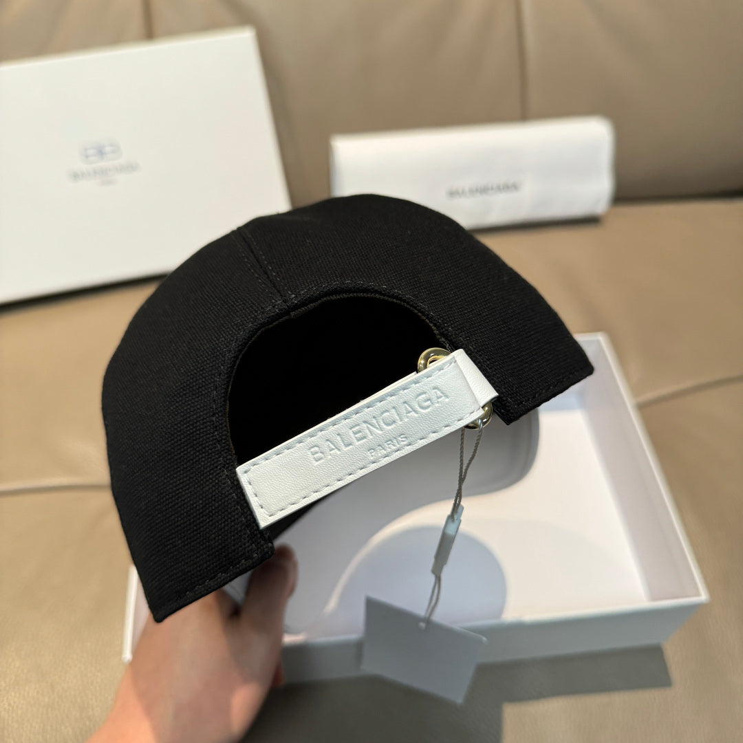Balenciaga Baseball Cap Black White Cotton 323703