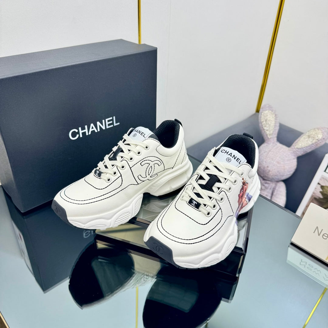 CC Sneaker White with Sticker Cowhide 238628