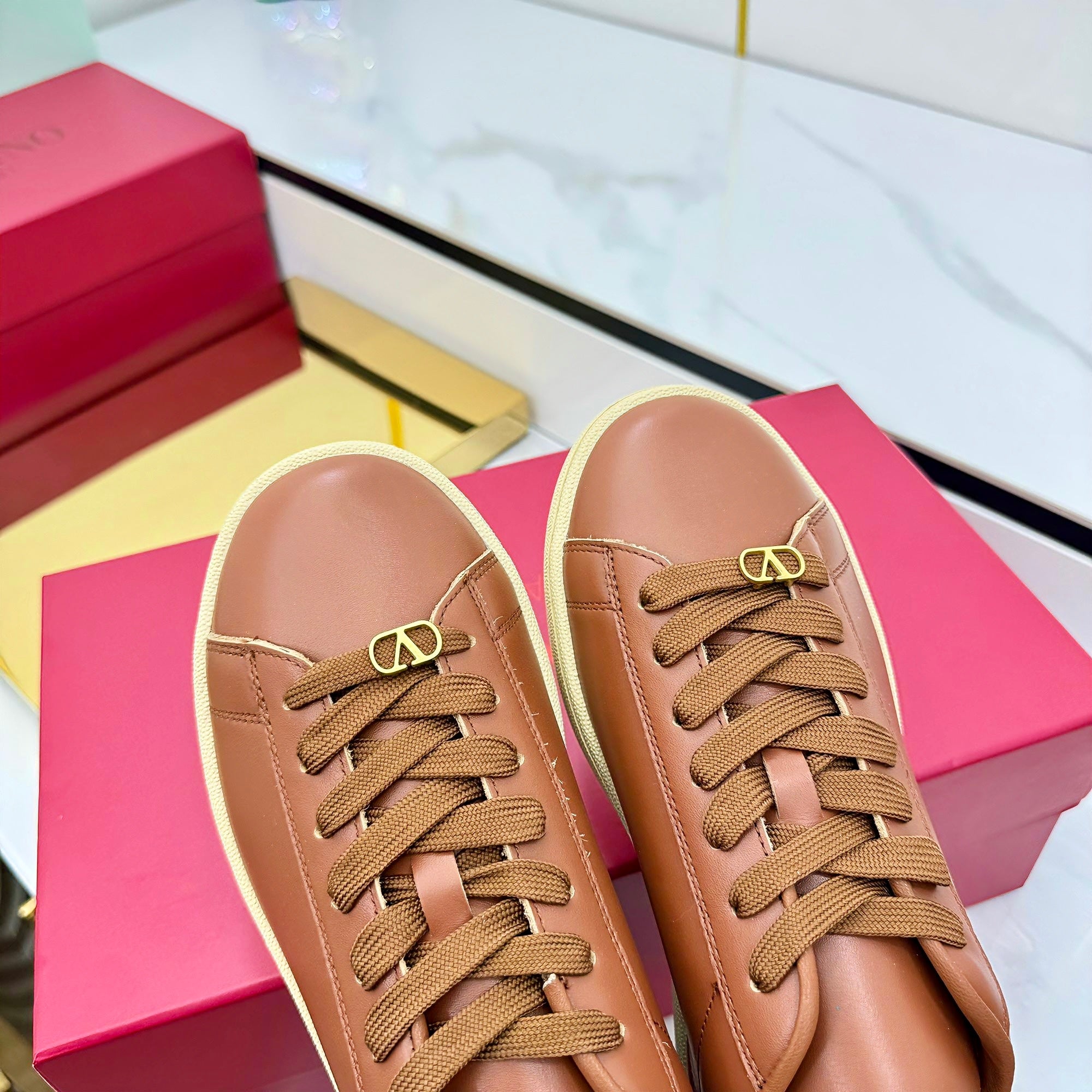 VT 25 Royco Vlogo Sneaker Brown Cowhide 331392