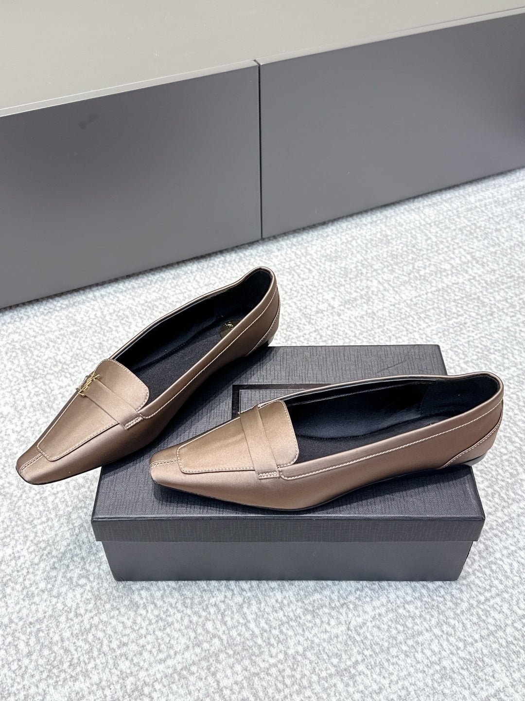 YSL 26ss Square Toe Loafers Taupe Satin Leather