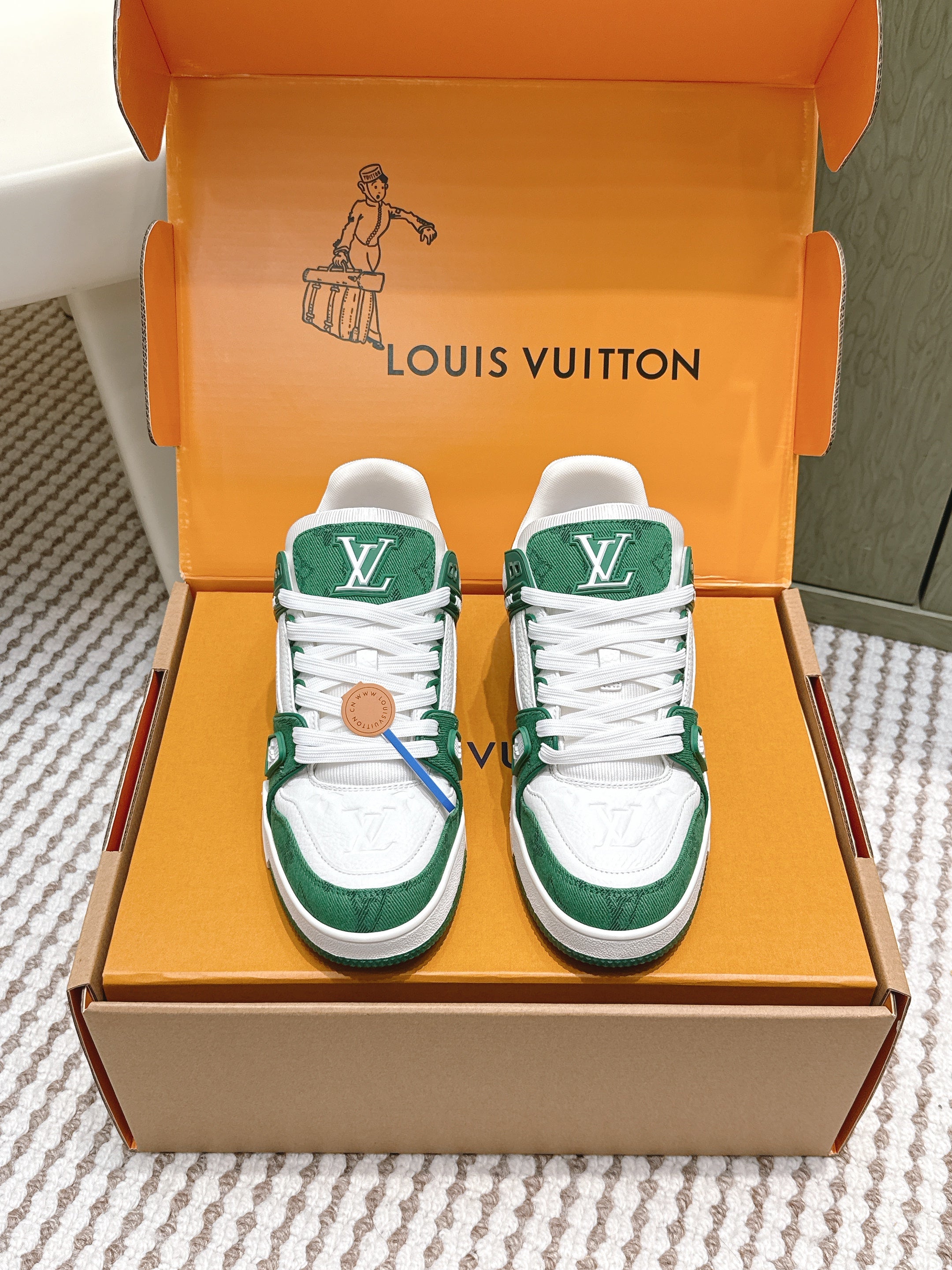 LV 26ss Trainer Sneakers White Green Denim Cowhide 657912