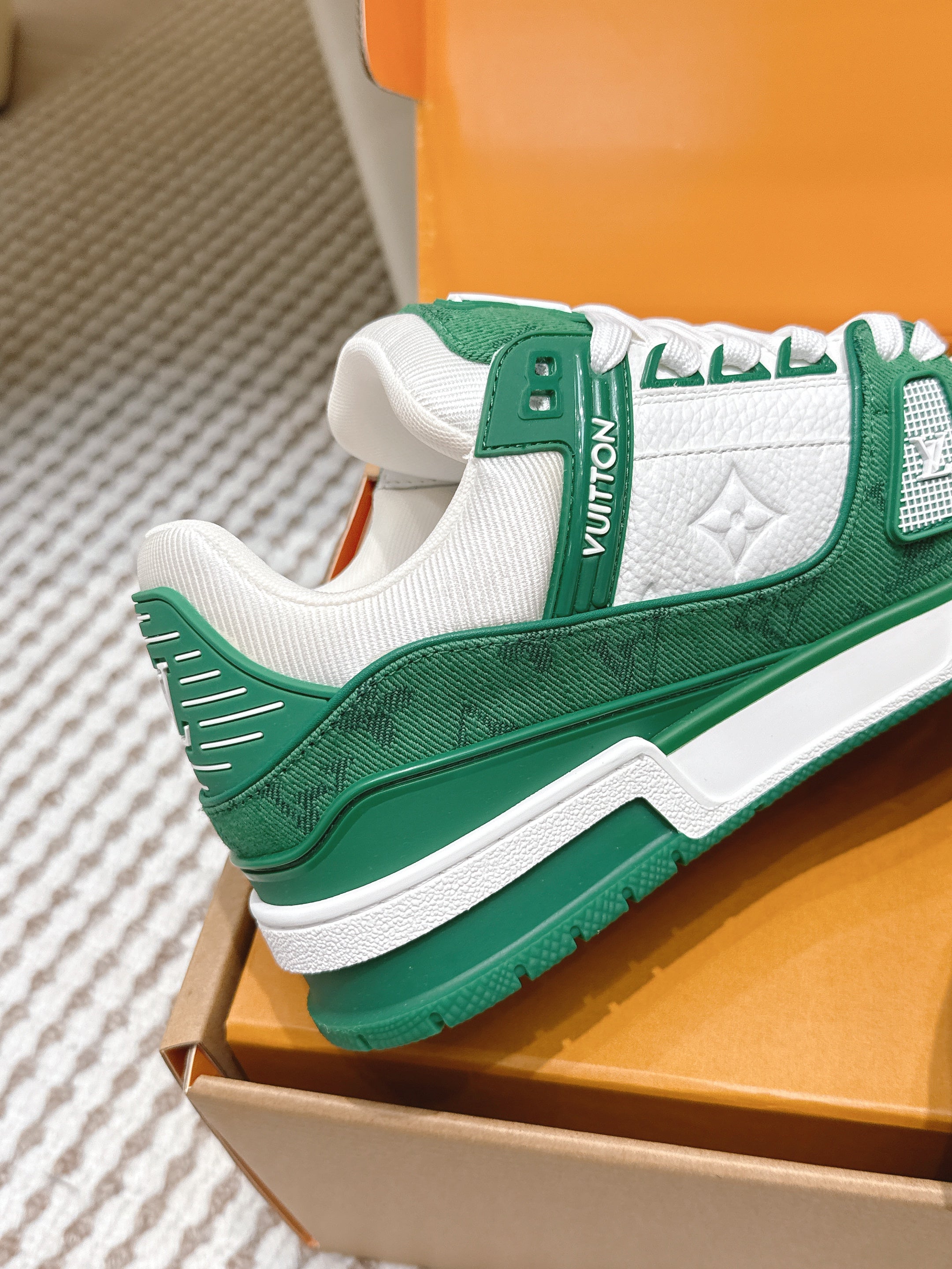 LV 26ss Trainer Sneakers White Green Denim Cowhide 657912