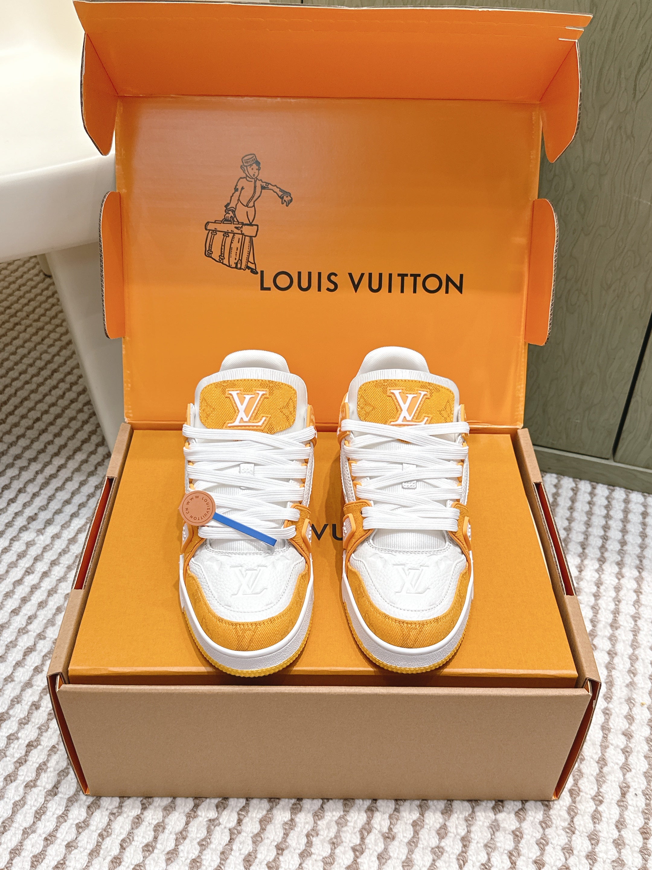LV 26ss Trainer Sneakers White Orange Denim Cowhide 657918