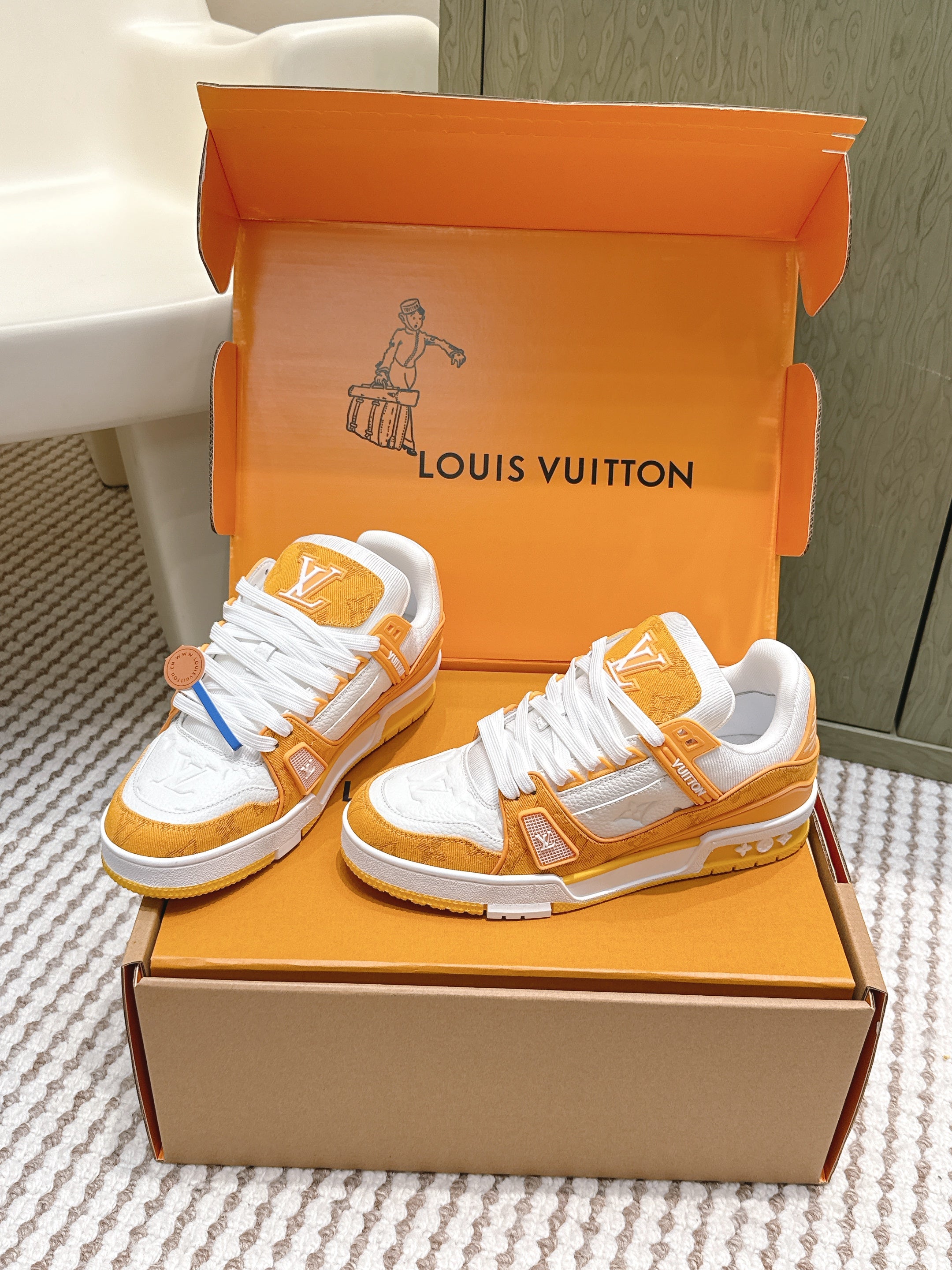 LV 26ss Trainer Sneakers White Orange Denim Cowhide 657918