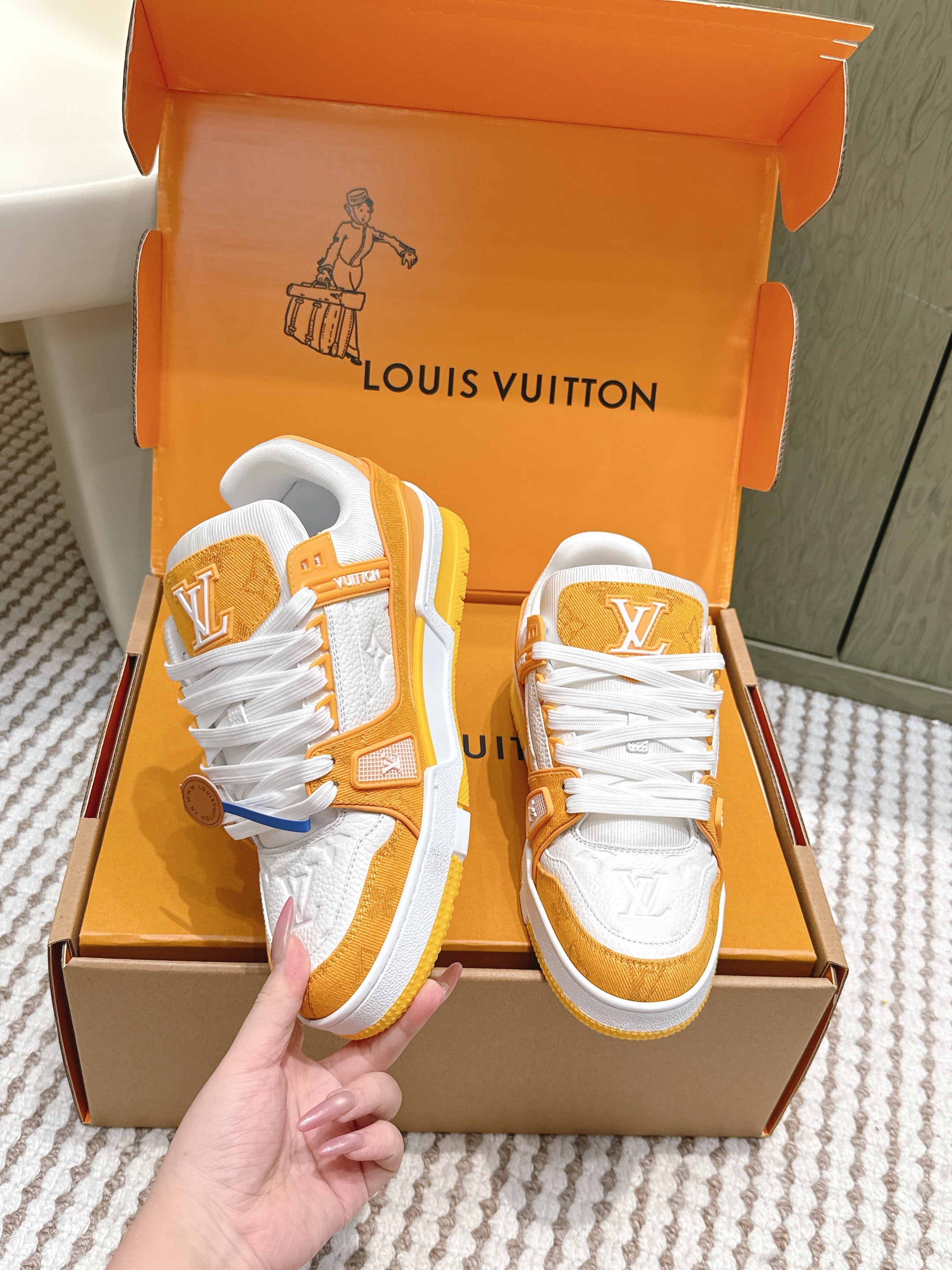 LV 26ss Trainer Sneakers White Orange Denim Cowhide 657918