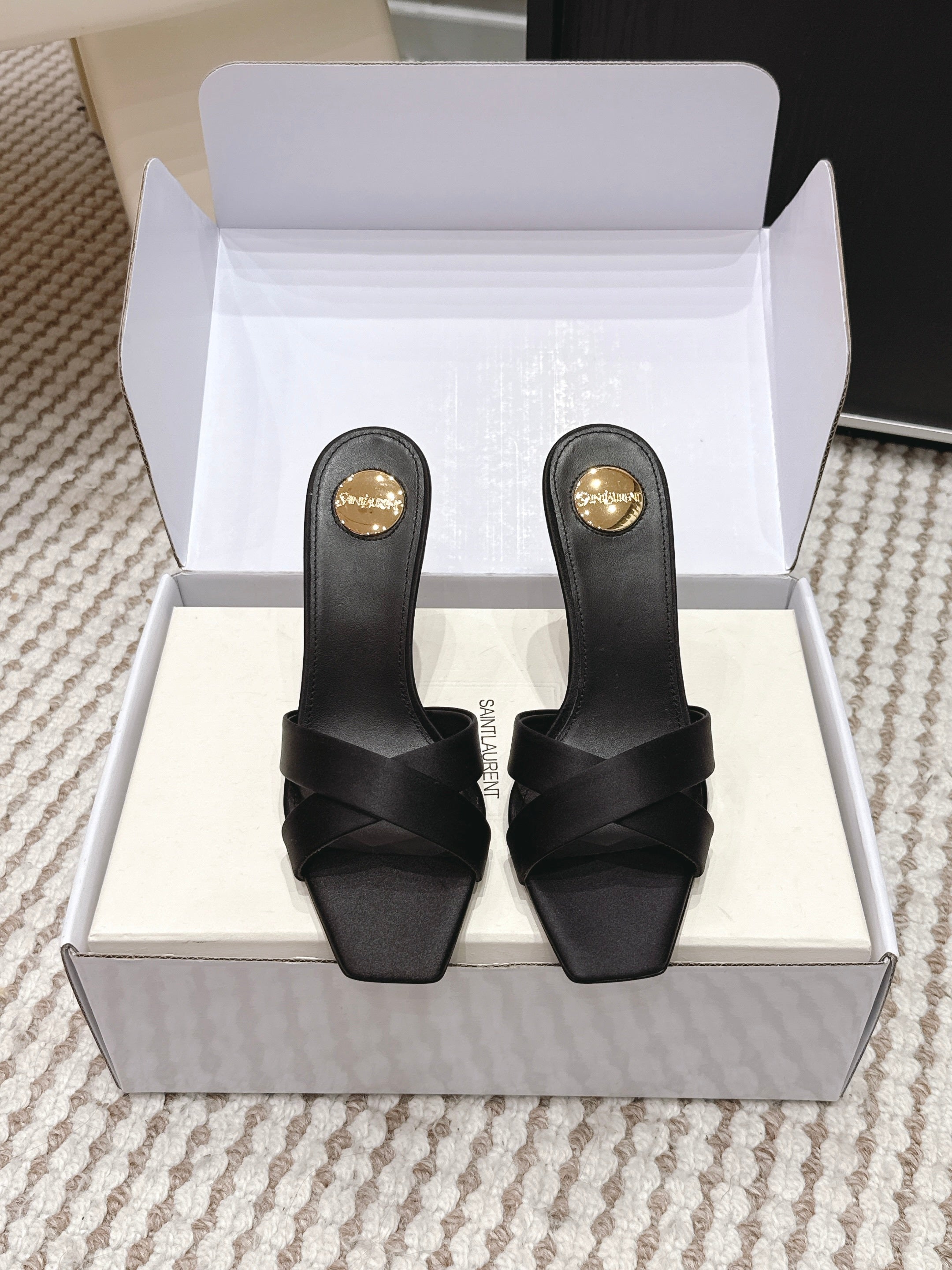 YSL 26ss High-Heeled Mules 85 Black Satin Leather 660672
