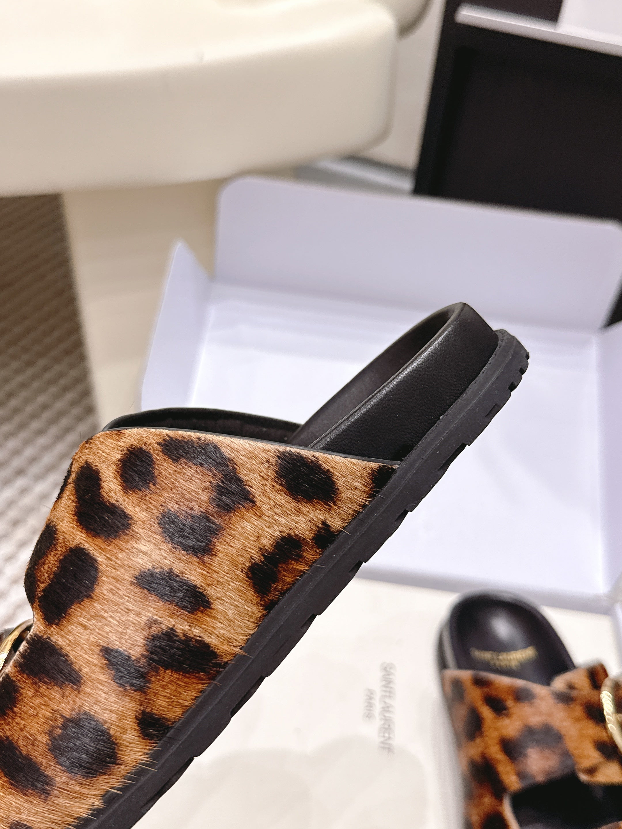 YSL 26ss Platform Slippers Black Leopard Print Leather Gold Buckle  663211