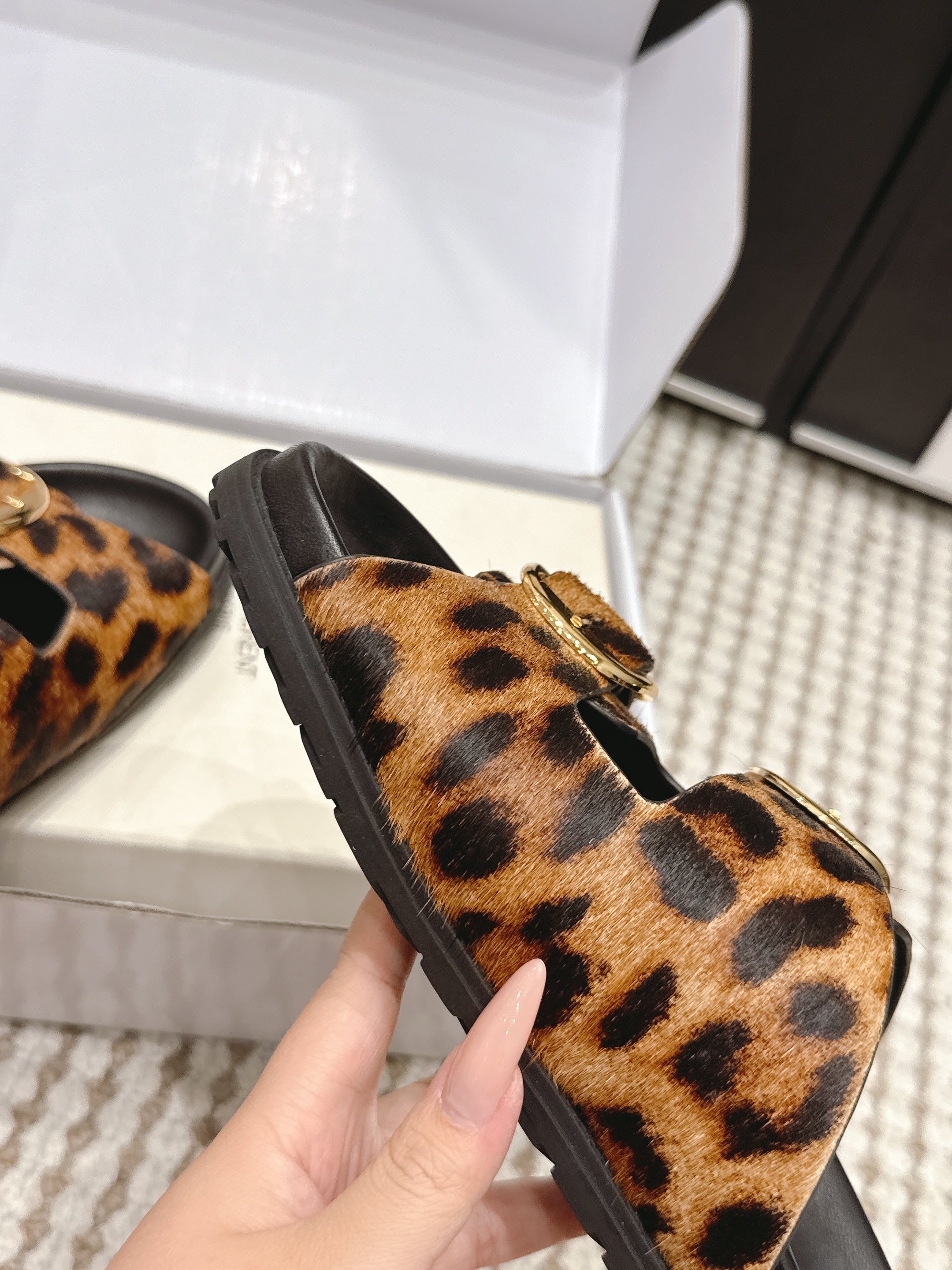 YSL 26ss Platform Slippers Black Leopard Print Leather Gold Buckle  663211