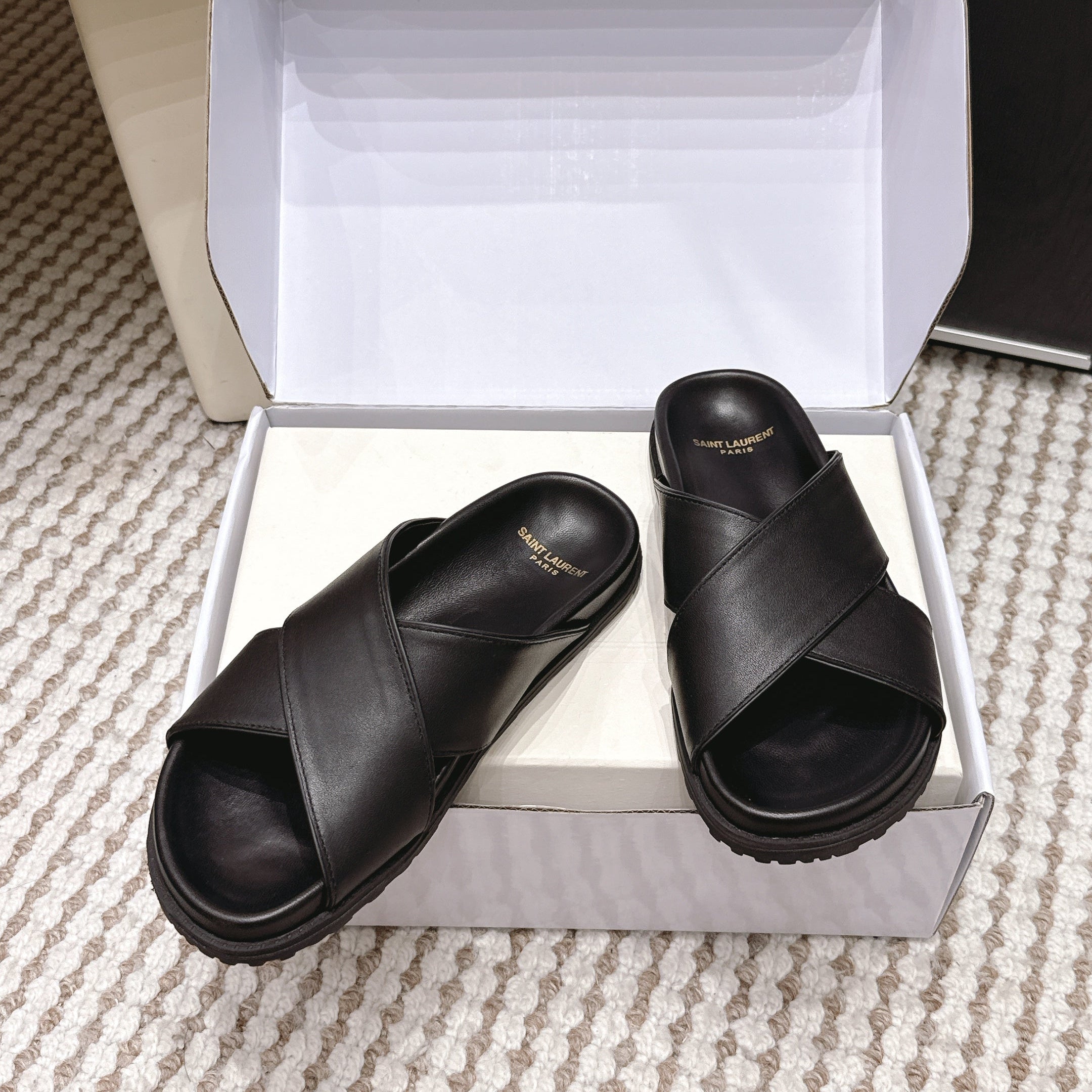 YSL 26ss Platform Slippers Black Sheepskin 663213