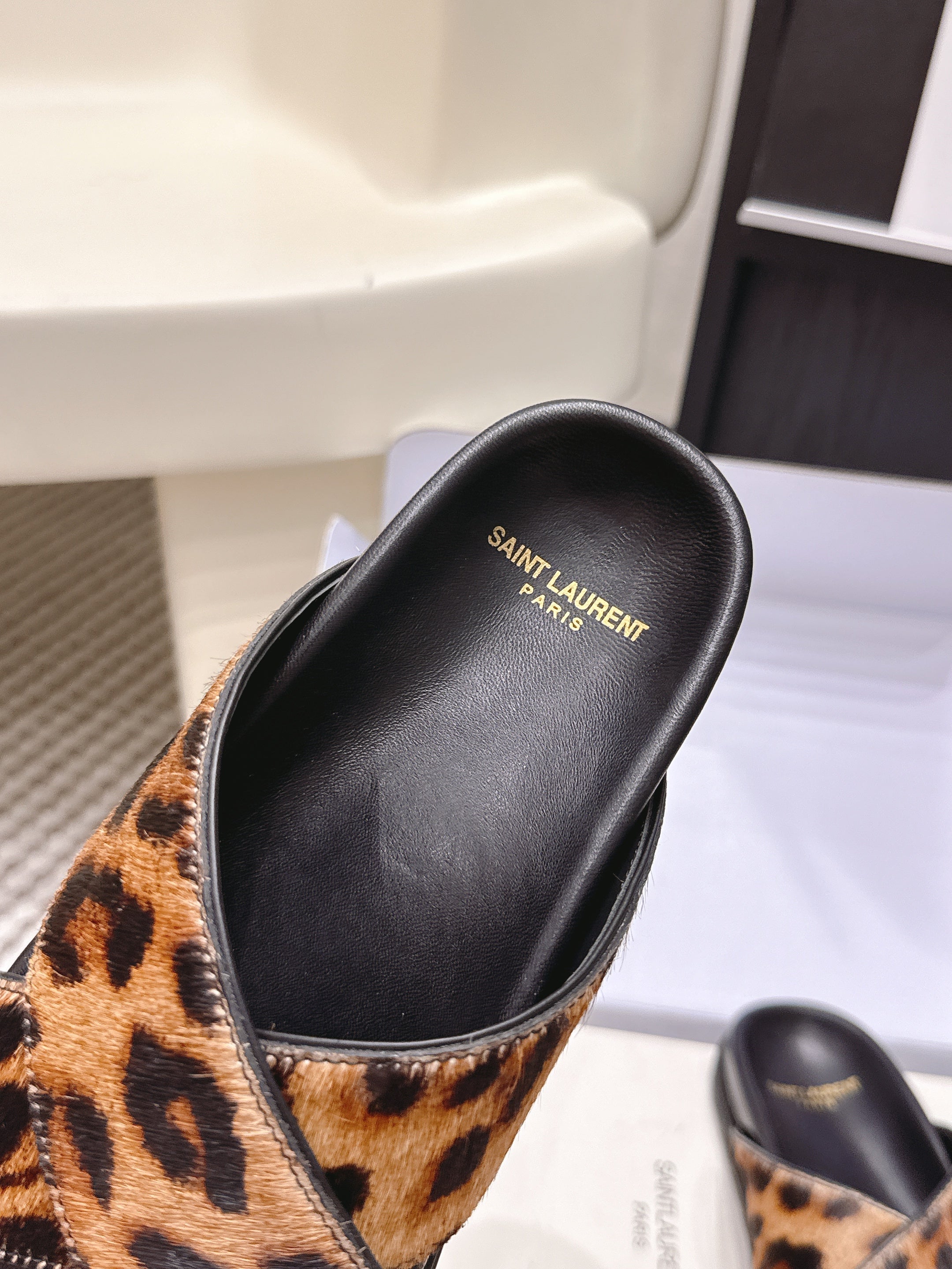 YSL 26ss Platform Slippers Black Leopard Print Leather 663218