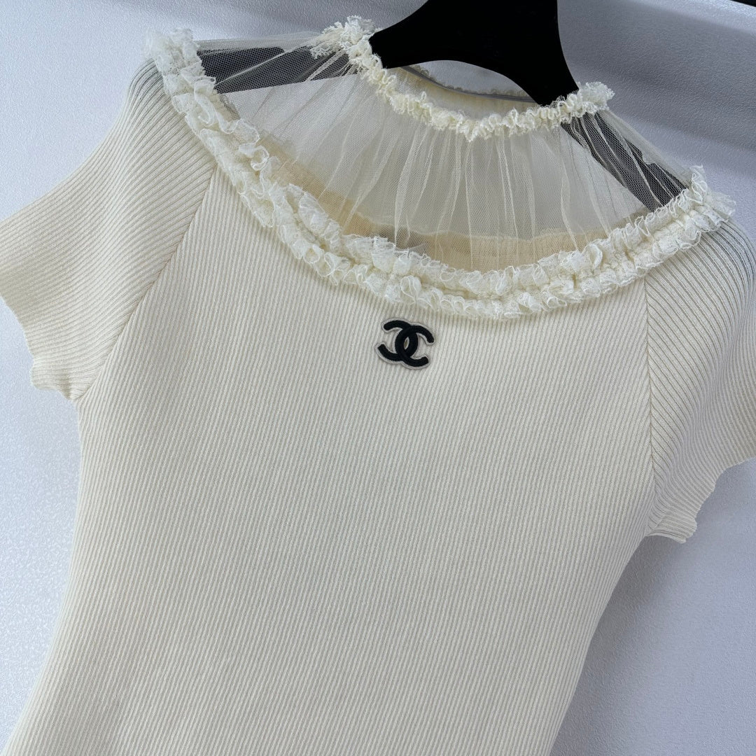 Chanel 2026 Lace-trimmed Fitted Short-Sleeve Shirt Cream Wool 365335