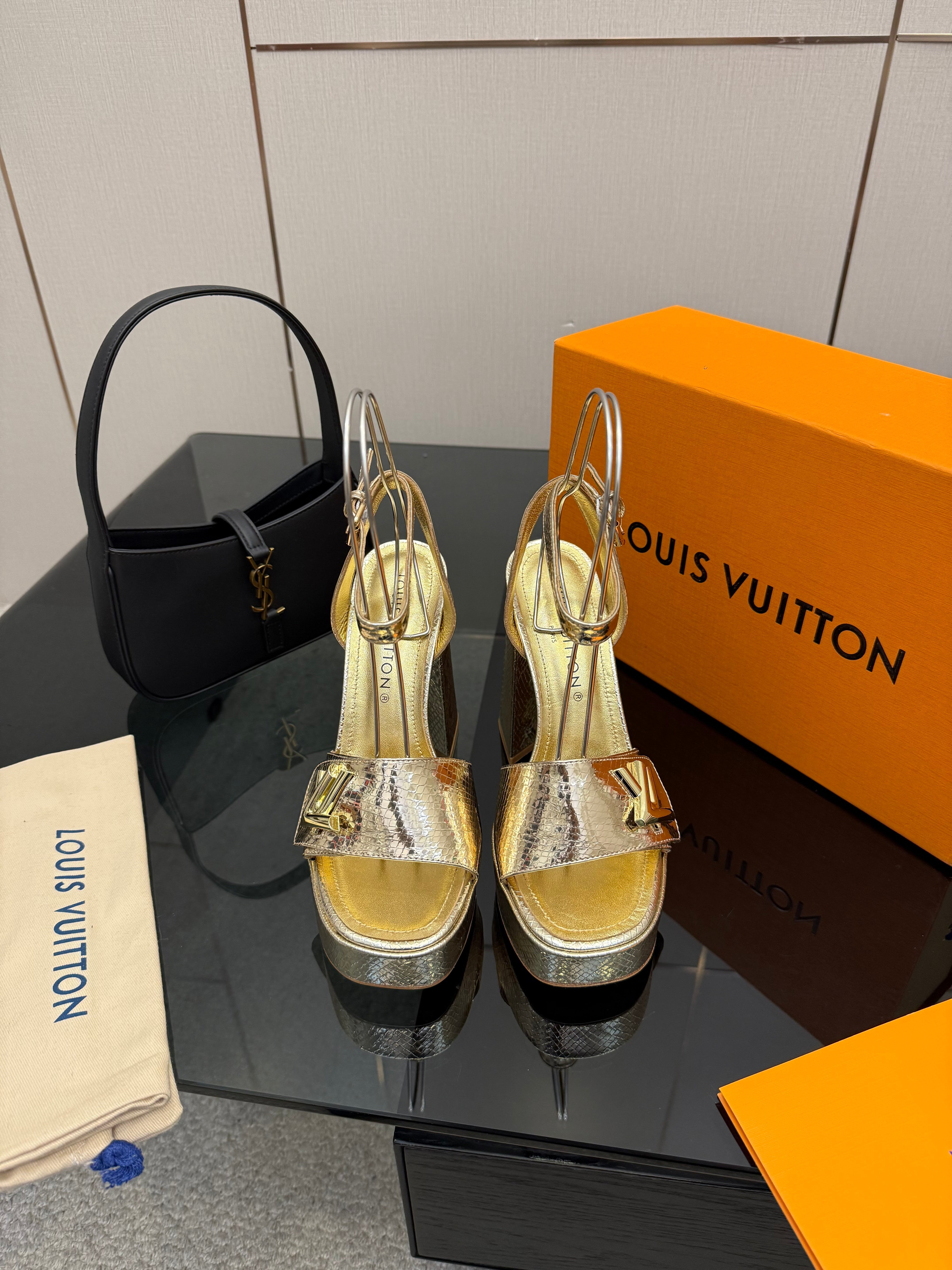 LV 26ss Platform Sandals 110 Metallic Gold Embossed Snakeskin Leather 629612