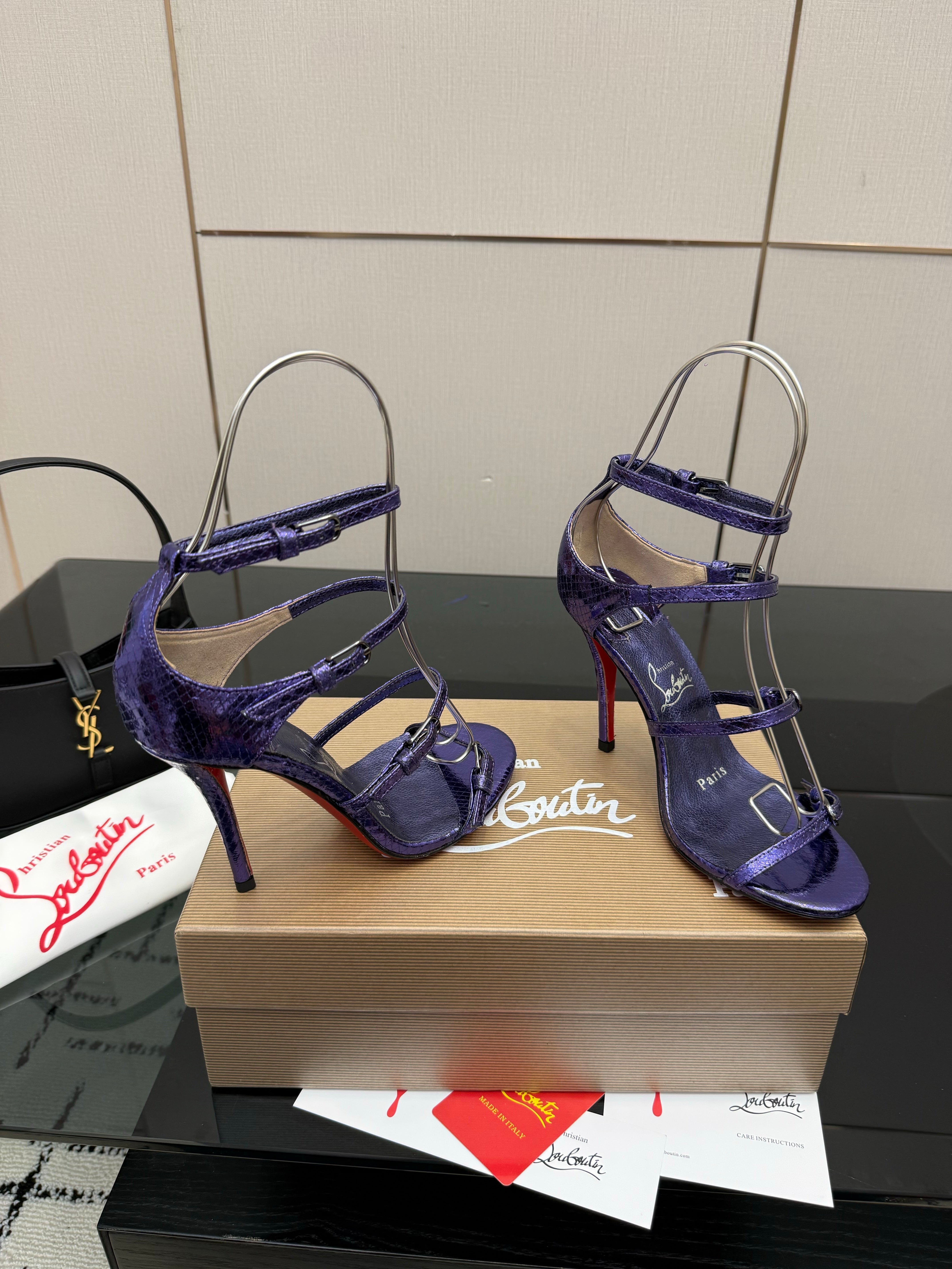Christian Louboutin Loubigirl Spikes 100mm Sandal Grained PatentLeather 828167