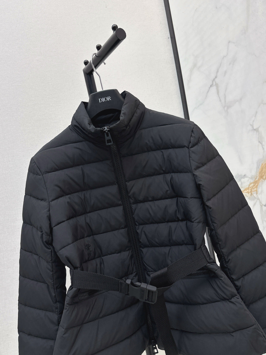 CD 25 Straight-Cut Puffer Jacket Cotton