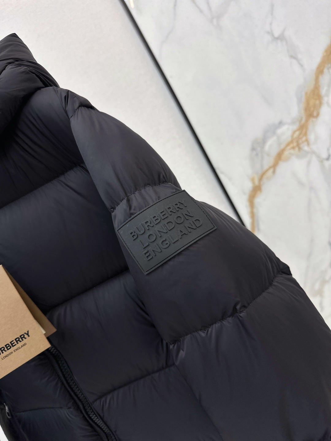 Burberry 25 Hooded Jacket Black Nylon Down 00640