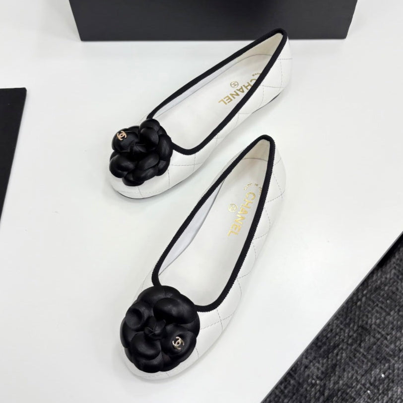 CC 25 Ballet Flat Flower Quilted Calfskin