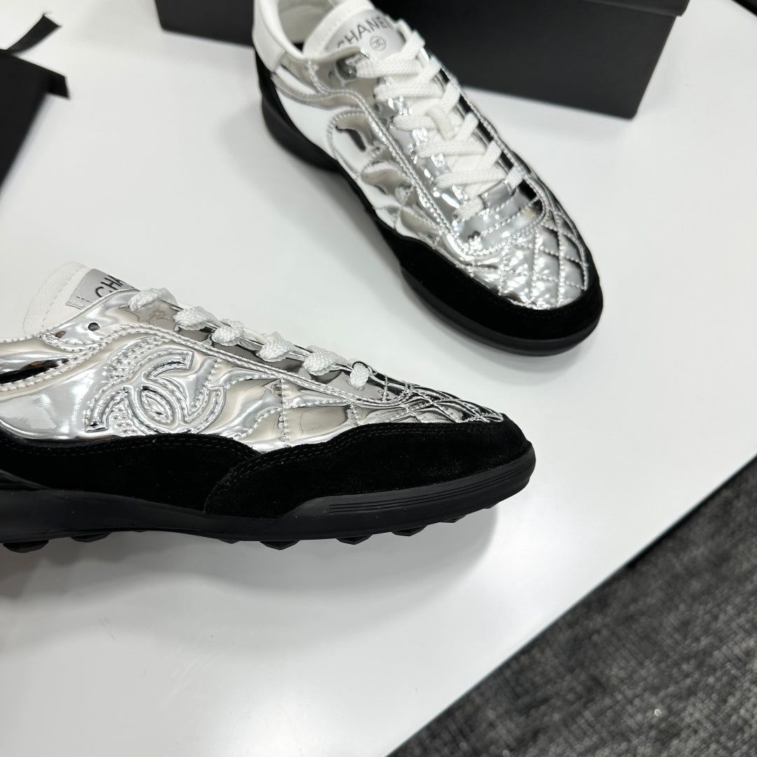 CC 26s Casual Sneakers Black Sliver Suede Cowhide 626457