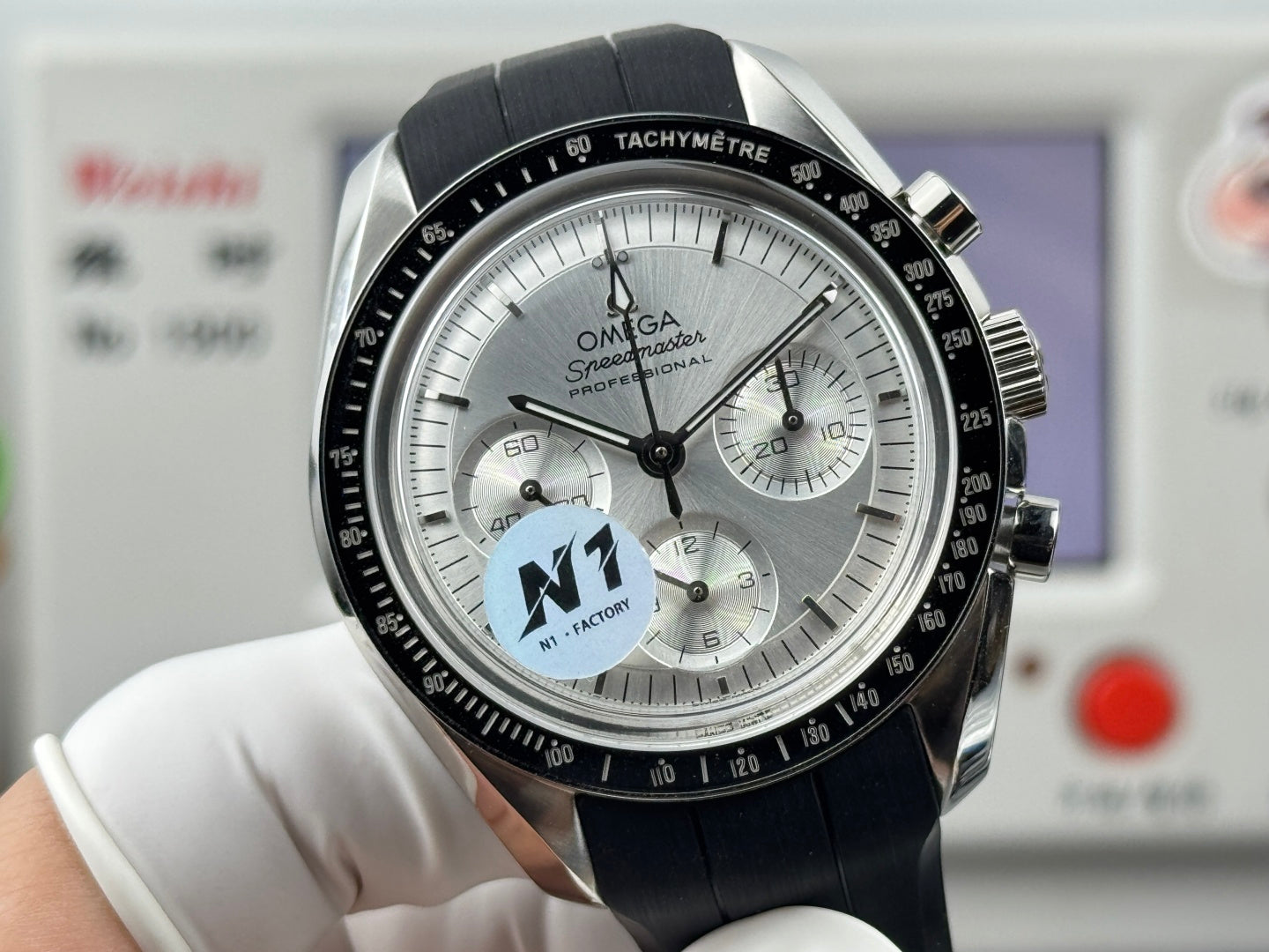 Omega Speedmaster Moonwatch Professional 42mm Silver Dial Black Rubber