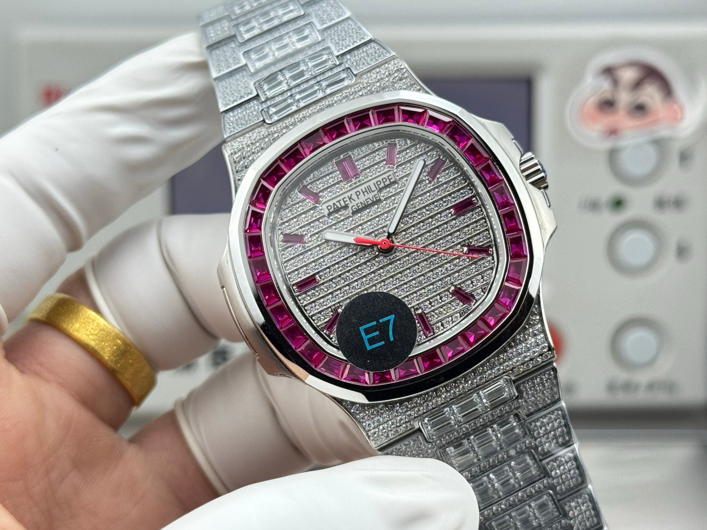 Patek Philippe Nautilus 40mm Pink Ruby Benzel With Diamond Watch