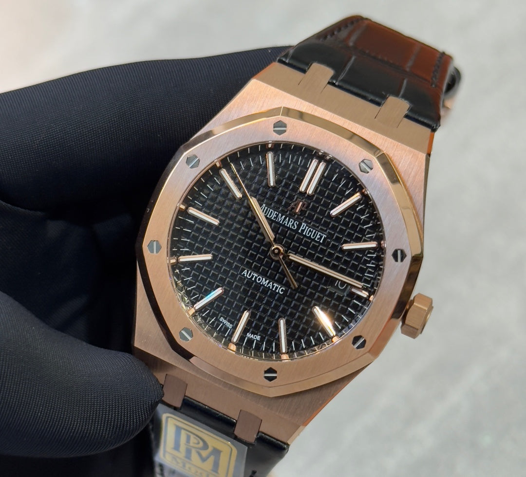 Audemars Piguet Royal Oak Selfwinding 41mm 15400OR Black Dial Leather Strap