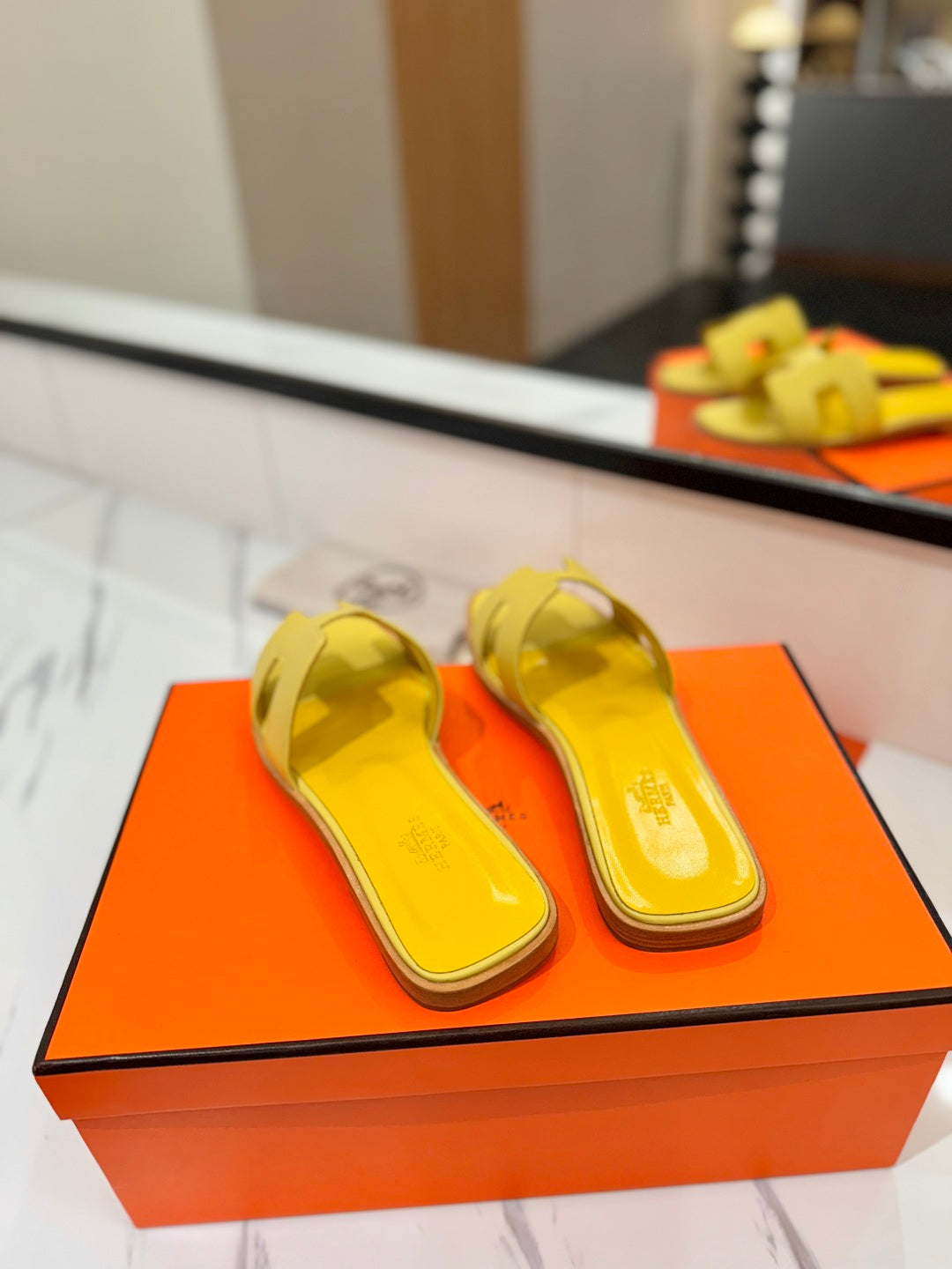 HM Oran Sandal Yellow Cowhide 294857