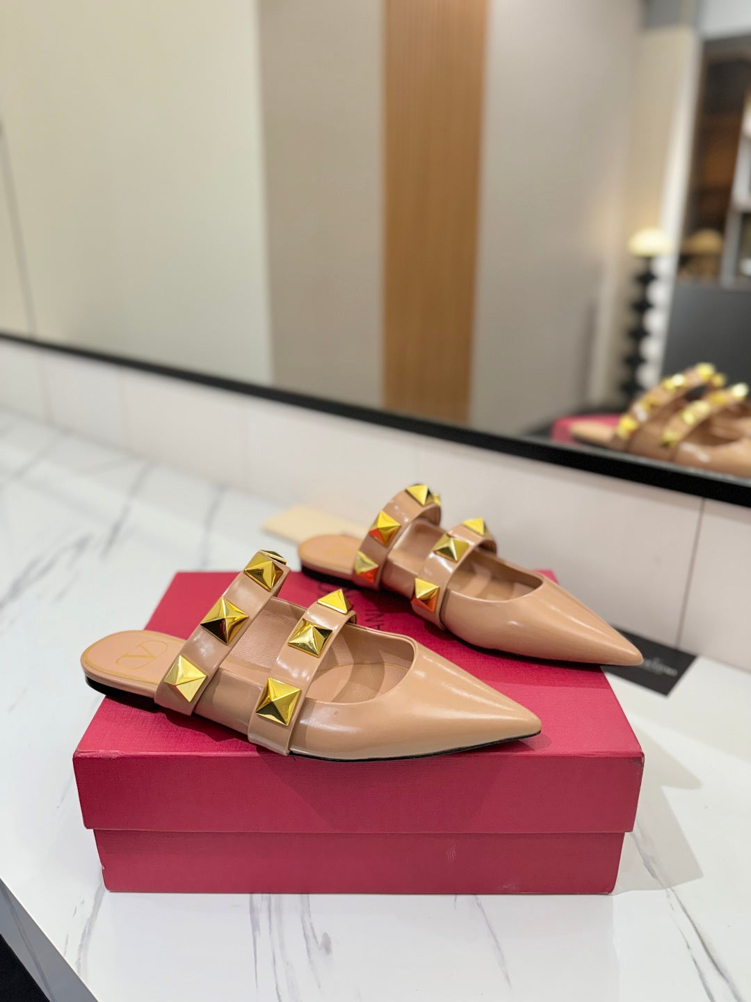 VT Rockstud Mule Nude Gold Cowhide 351949