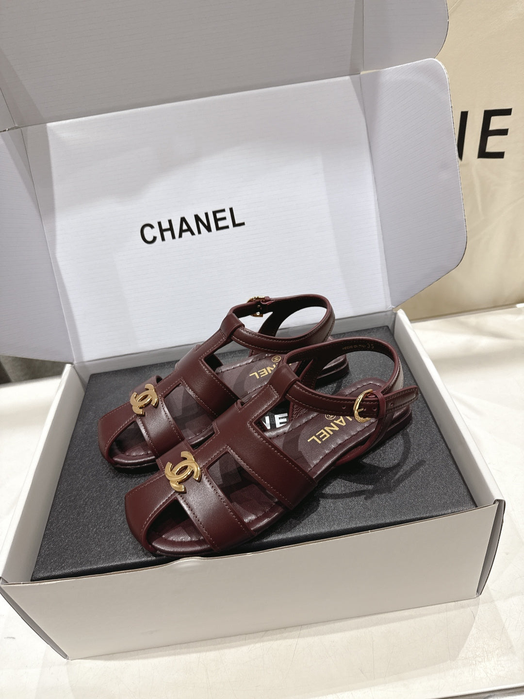 Chanel 2026 Sandal Cowhide 852610