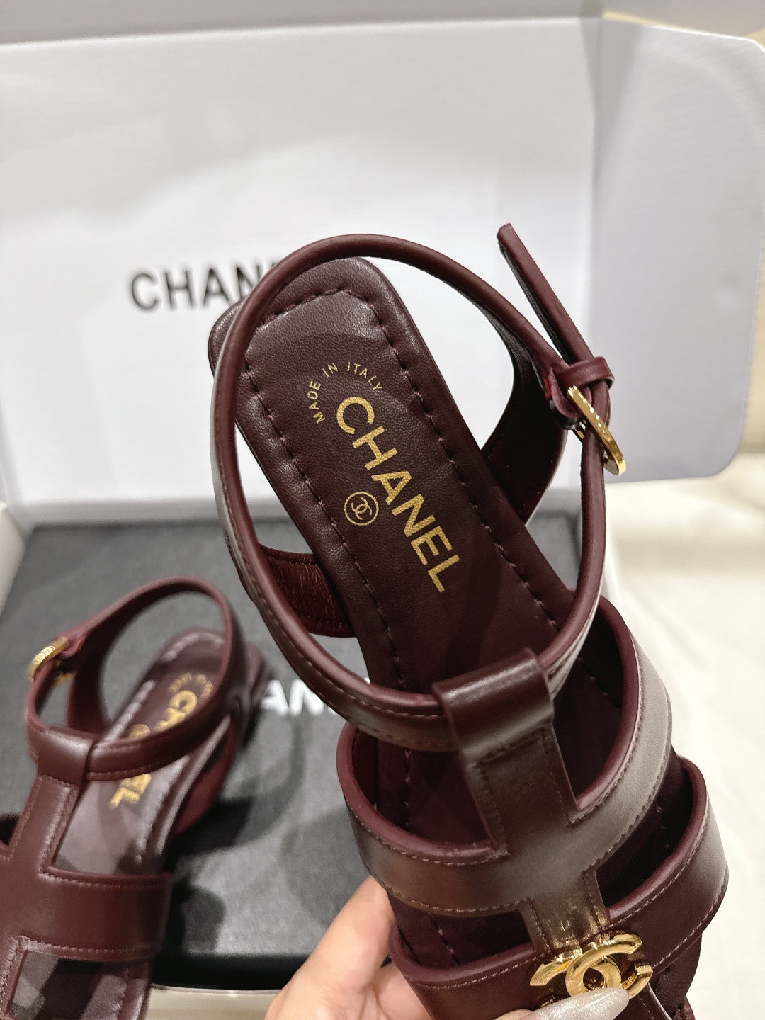 Chanel 2026 Sandal Cowhide 852610