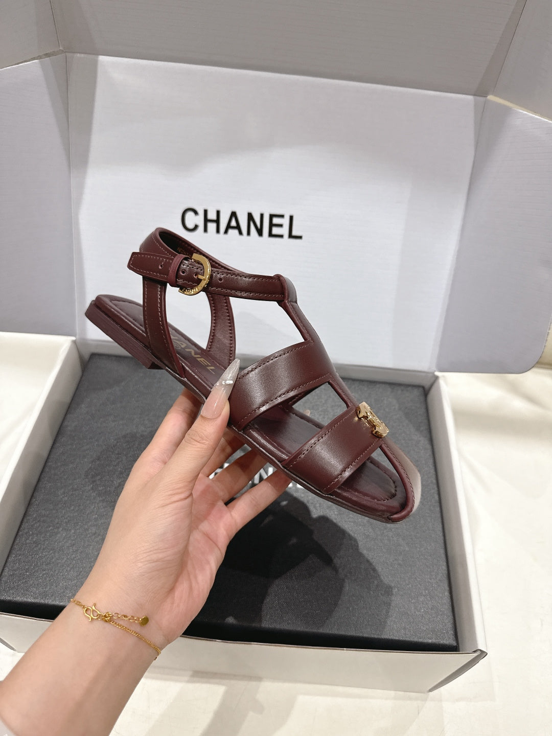 Chanel 2026 Sandal Cowhide 852610