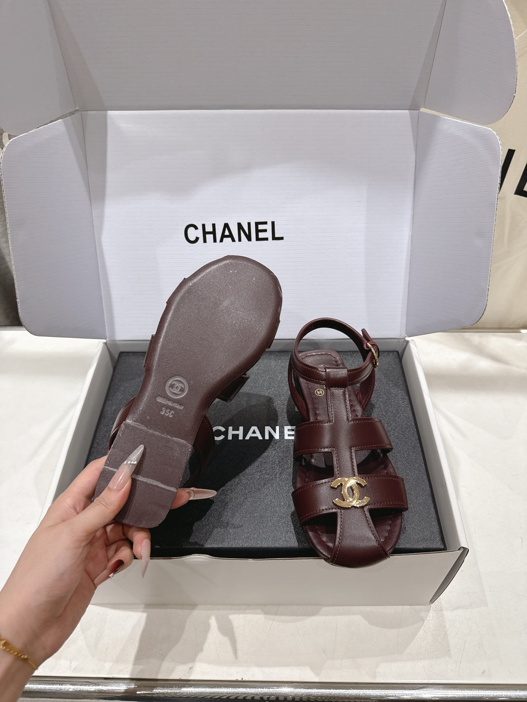 Chanel 2026 Sandal Cowhide 852610