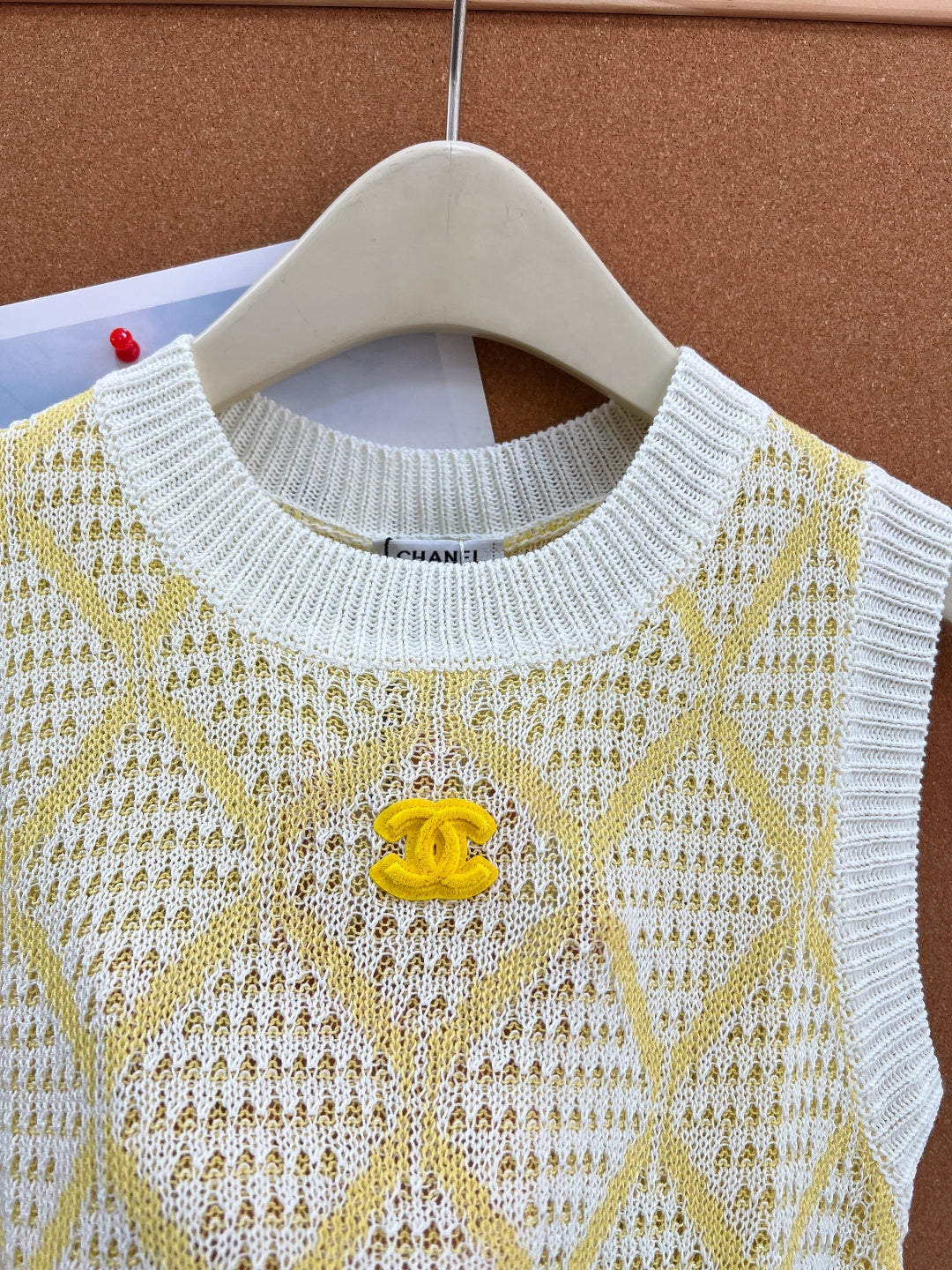 Chanel 2026 Knit Vest Yellow 3D Logo CC Cotton 463364