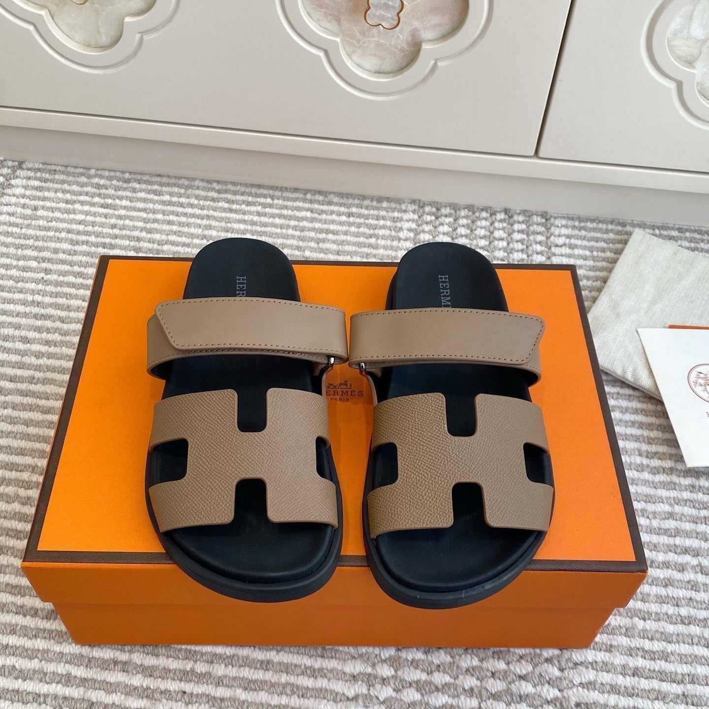 HM 2026 Velcro Slippers Taupe Cowhide 667463