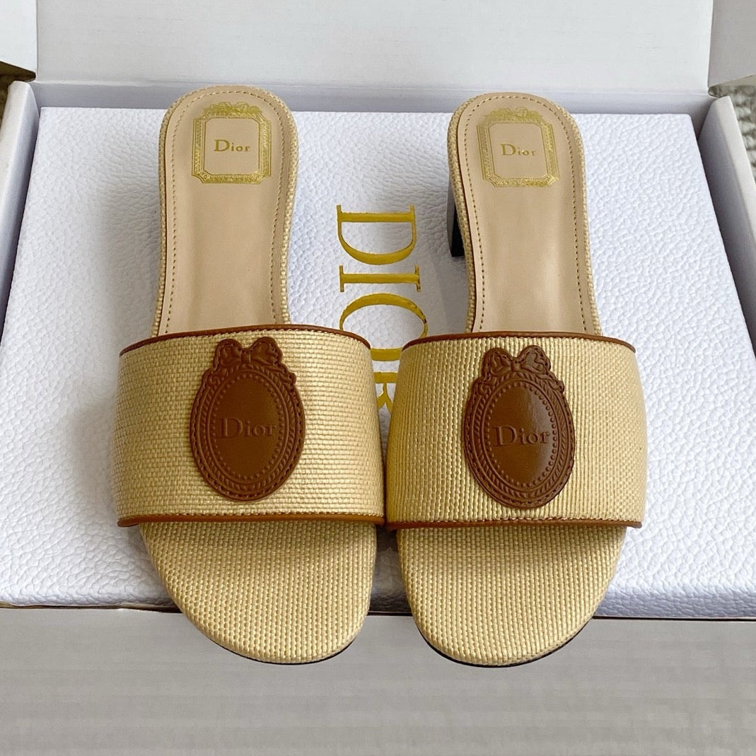 Dior 2026 Medaillon Logo Sandal Raffia Leather 909614