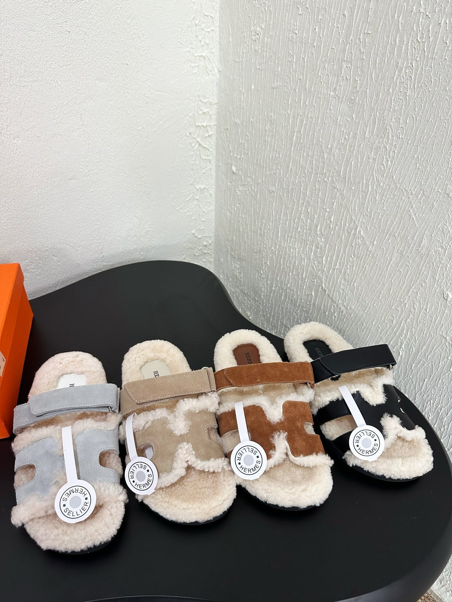 HM Chypre Sandal In Black White Lambskin And Fleece Lining  961138