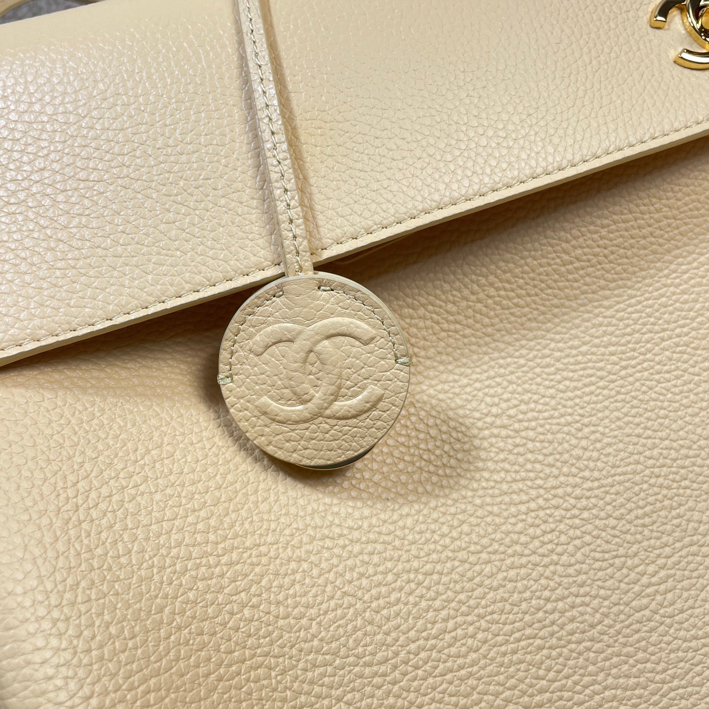 Chanel 2026 Shopping Bag 43cm Yellow Grained Calfskin 286312