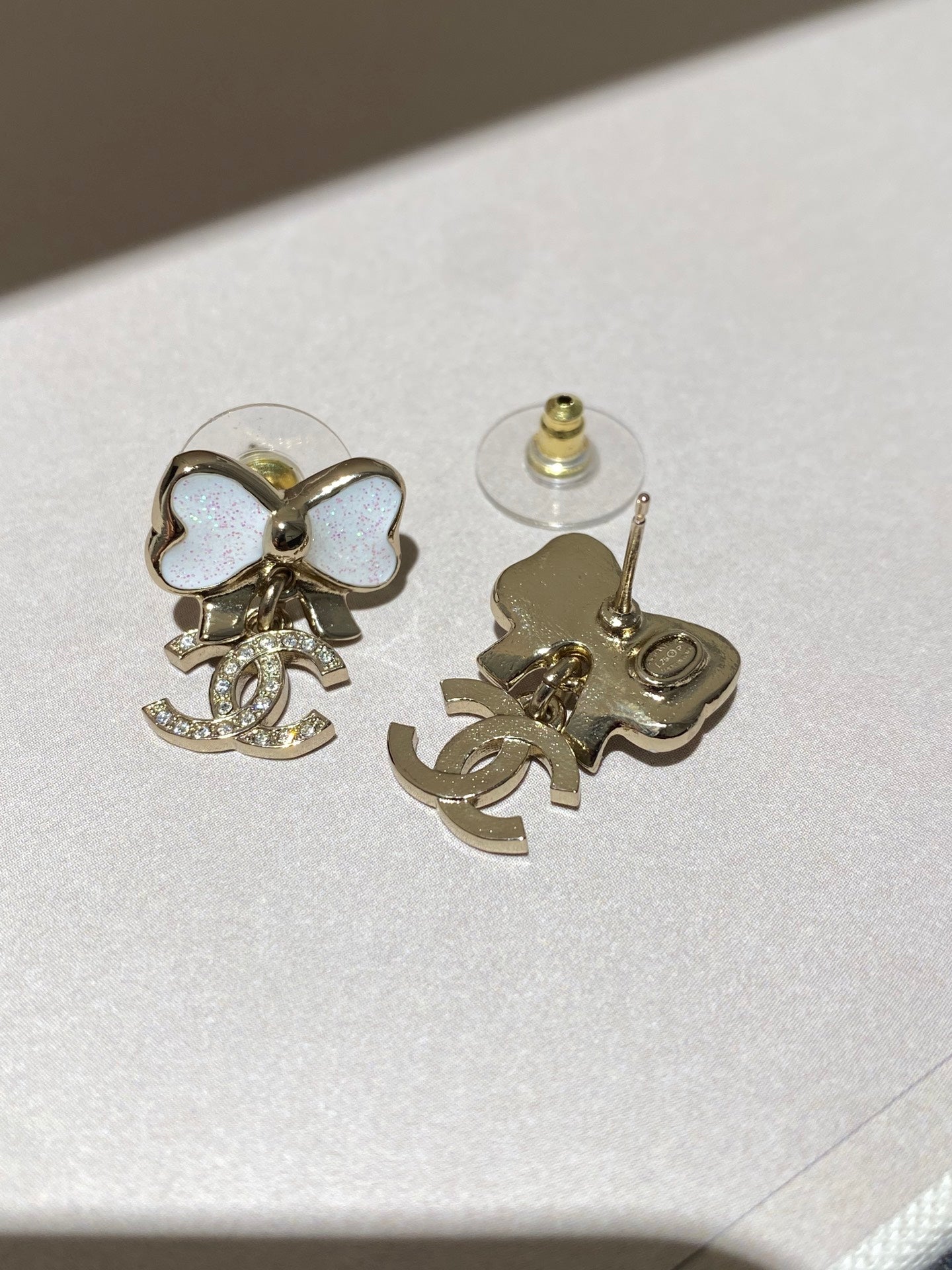CC Fine Sparkling Bow Gold Mop Earrings