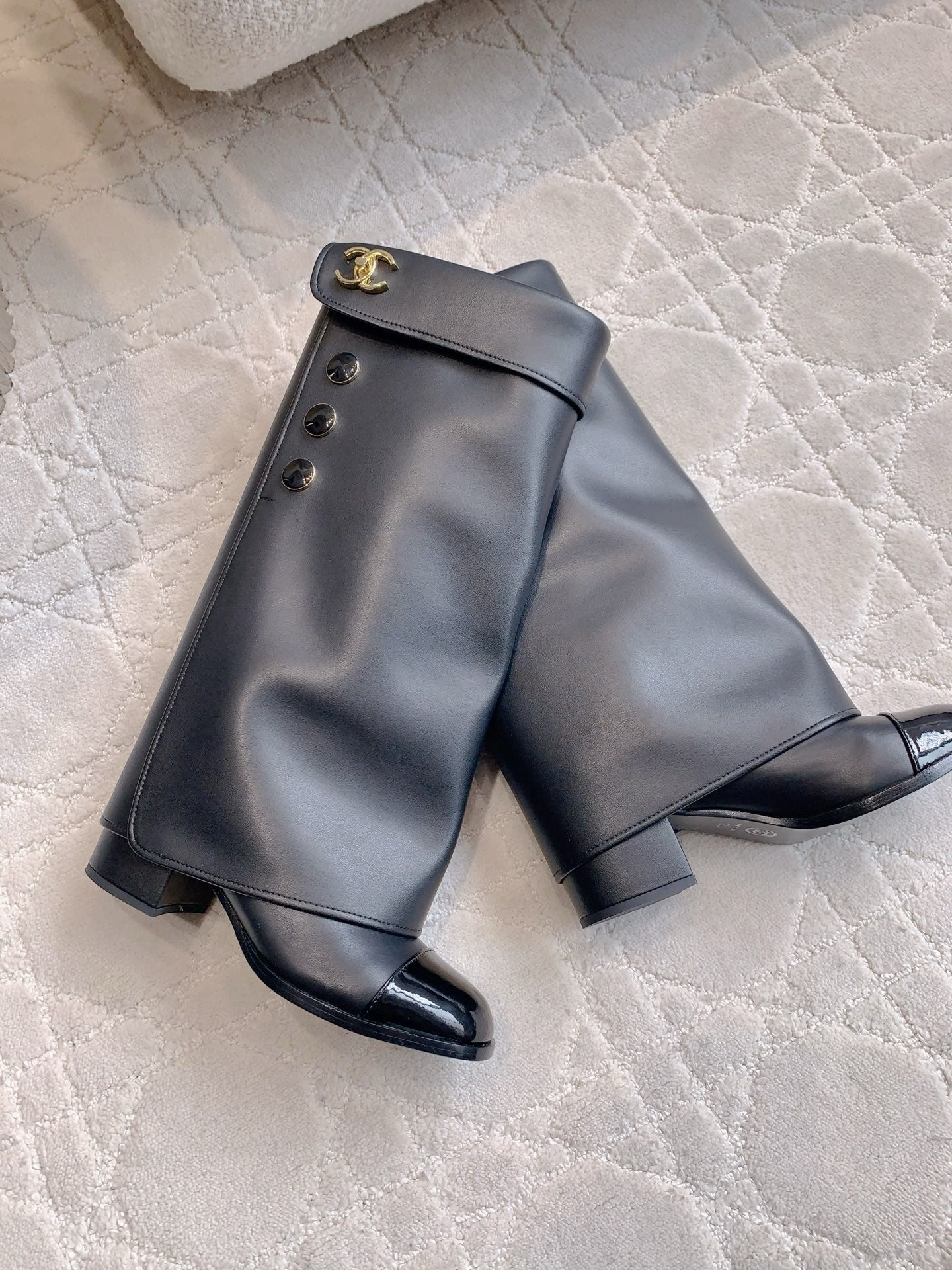 CC 25 Buttoned Boot Black Calfskin 516649